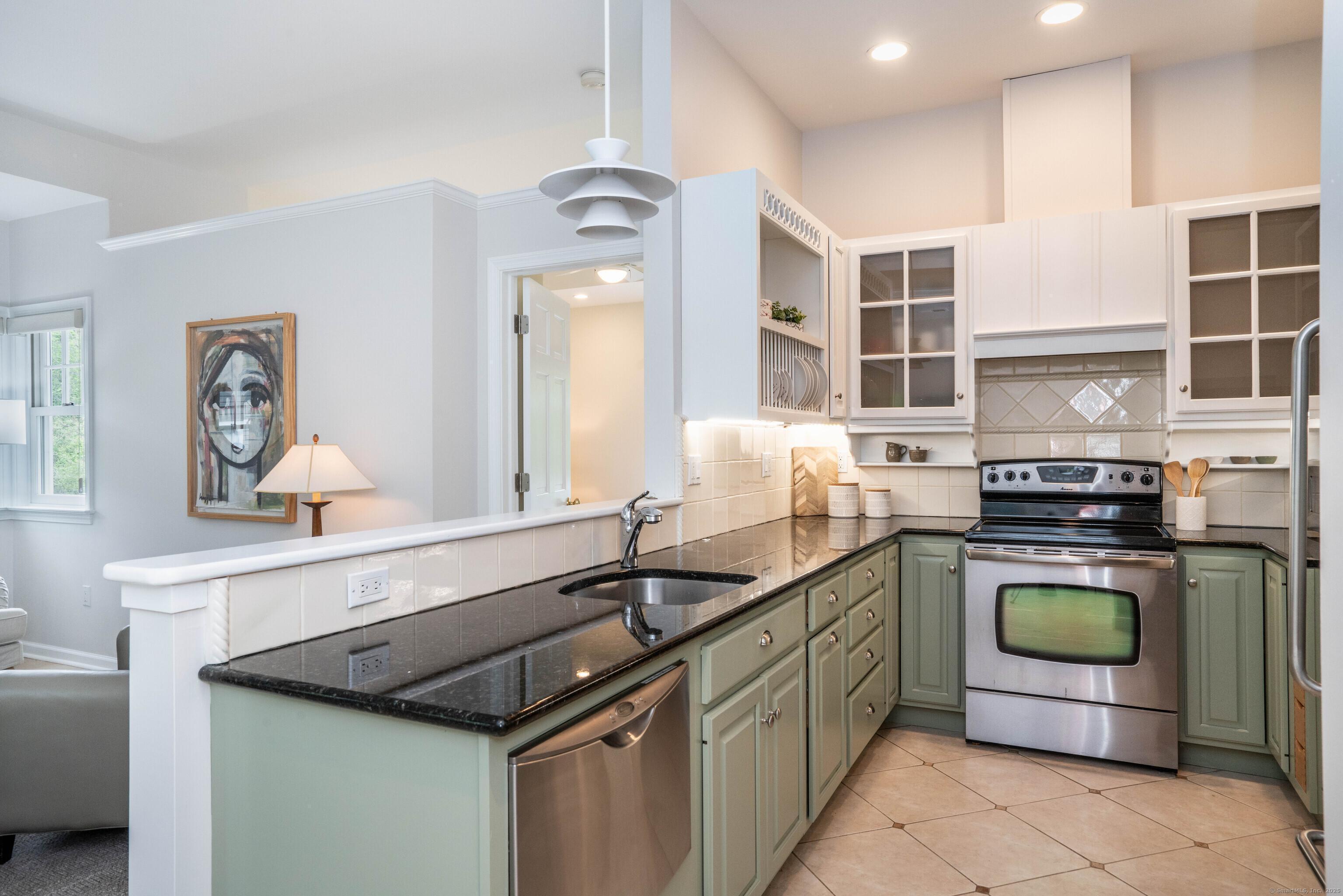 300 Mountain Spring Road, Farmington, Connecticut image 23