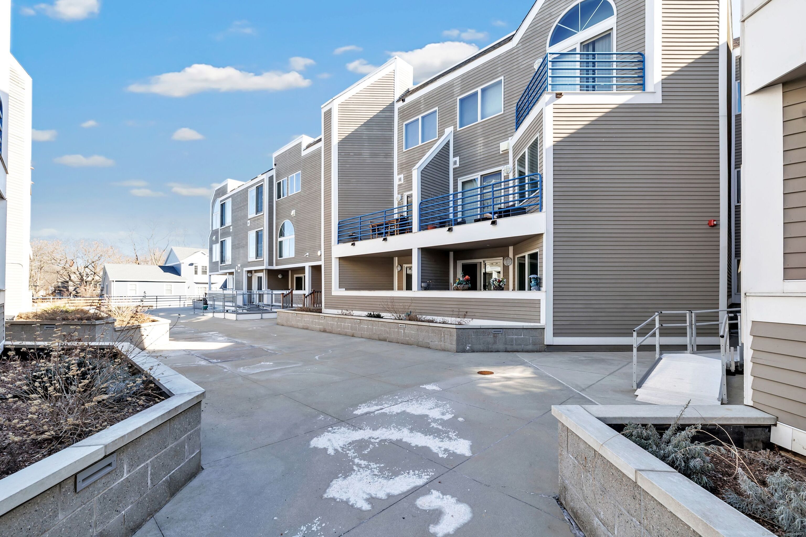 97 Harbour Close #97, New Haven, Connecticut image 2