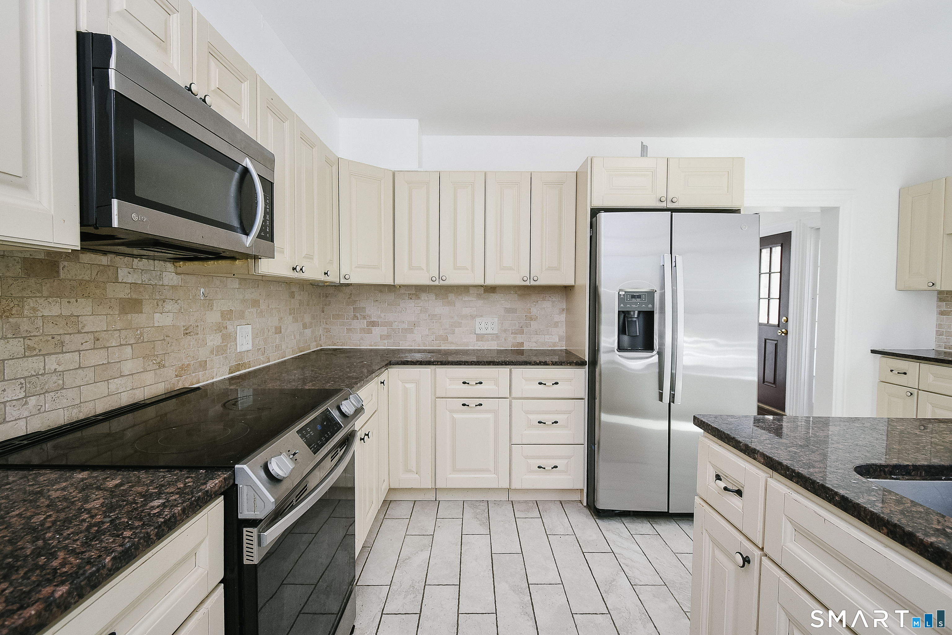 82 Greenwoods Road East