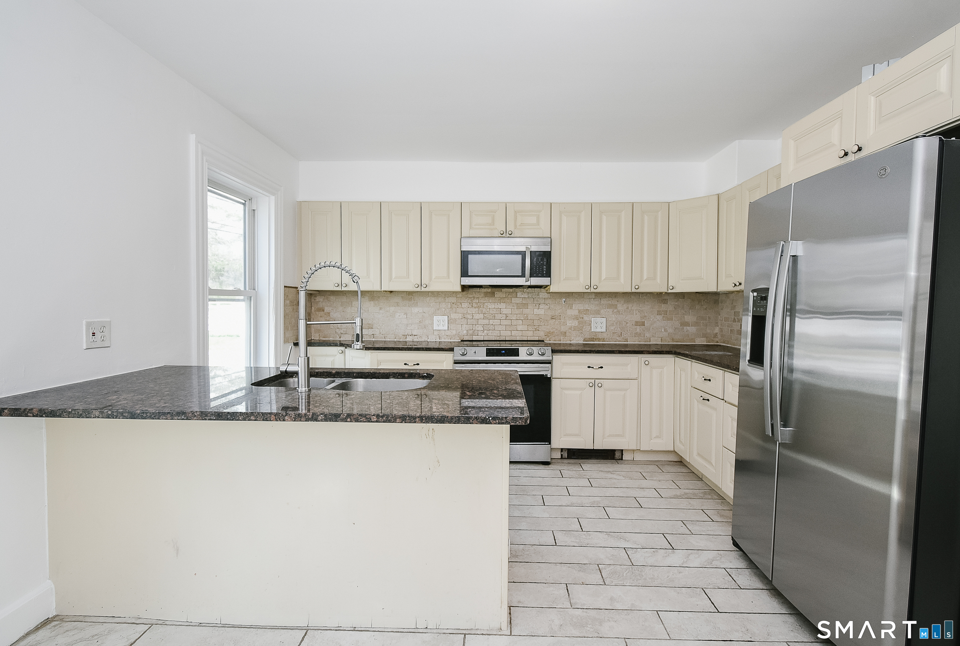 82 Greenwoods Road East