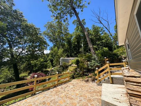 Photo of 22 Hemlock Trail, Newtown, CT 06482 (MLS # 24154270)