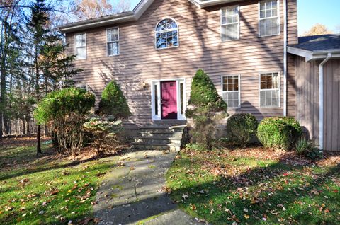 A home in New Milford