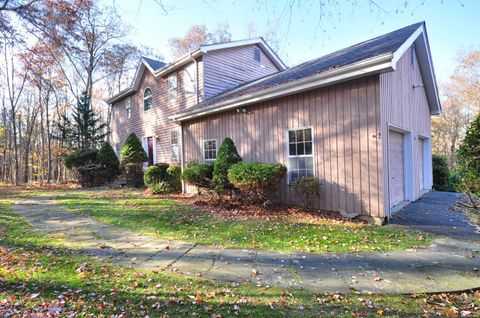 A home in New Milford