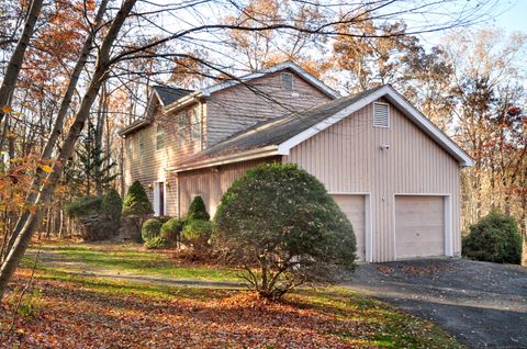 A home in New Milford