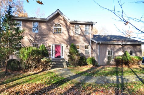 A home in New Milford