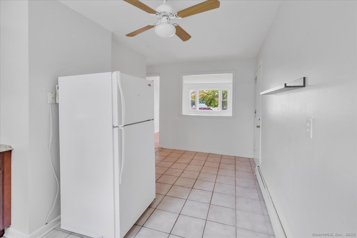 Middletown, Connecticut 06457, United States, 2 Bedrooms Bedrooms, ,1 BathroomBathrooms,Residential,Active,238265