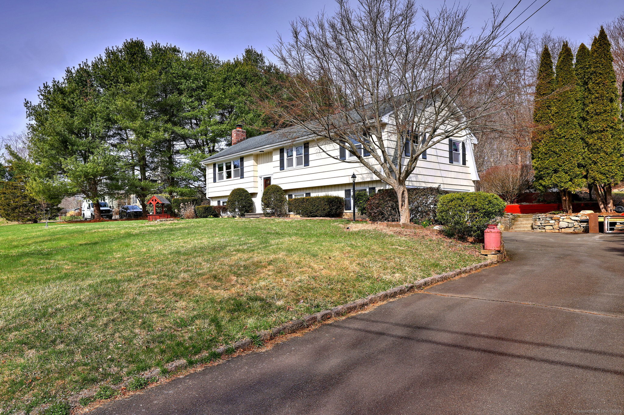 31 Redcoat Lane, Guilford, Connecticut image 4