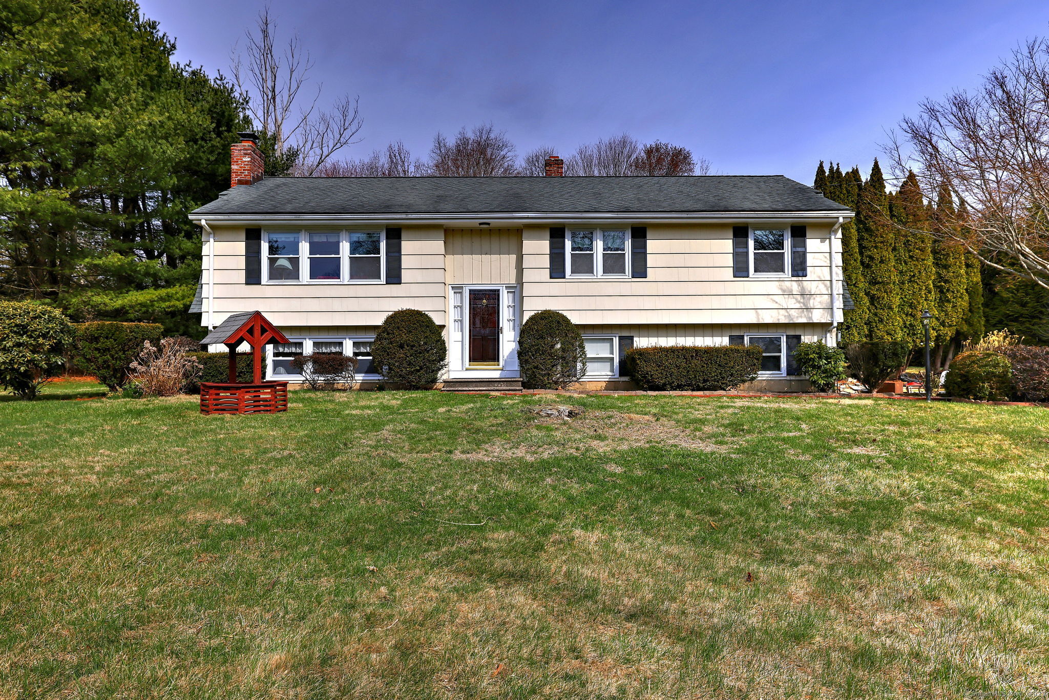 31 Redcoat Lane, Guilford, Connecticut image 2