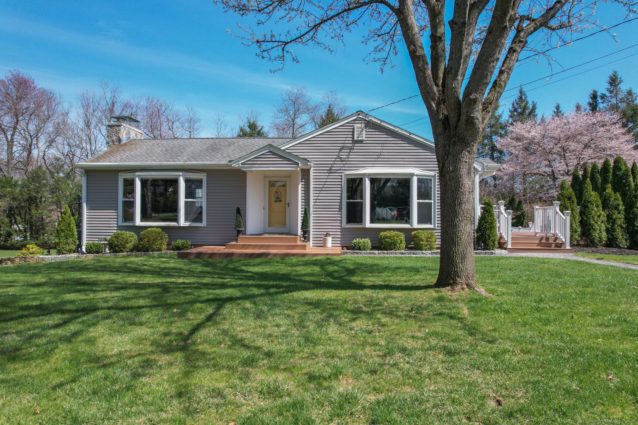 390 Carlton Drive, Cheshire, Connecticut image 3