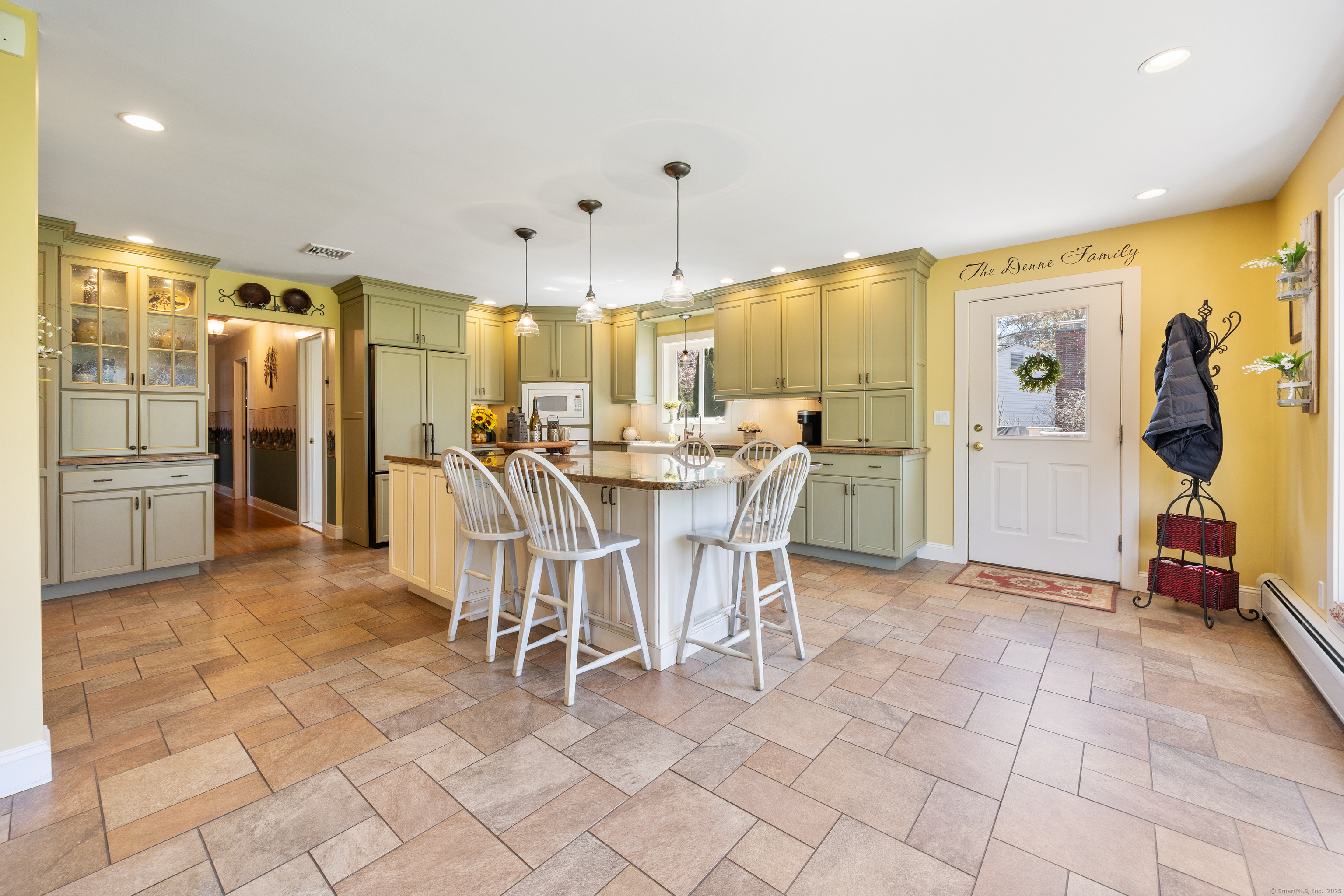 390 Carlton Drive, Cheshire, Connecticut image 14