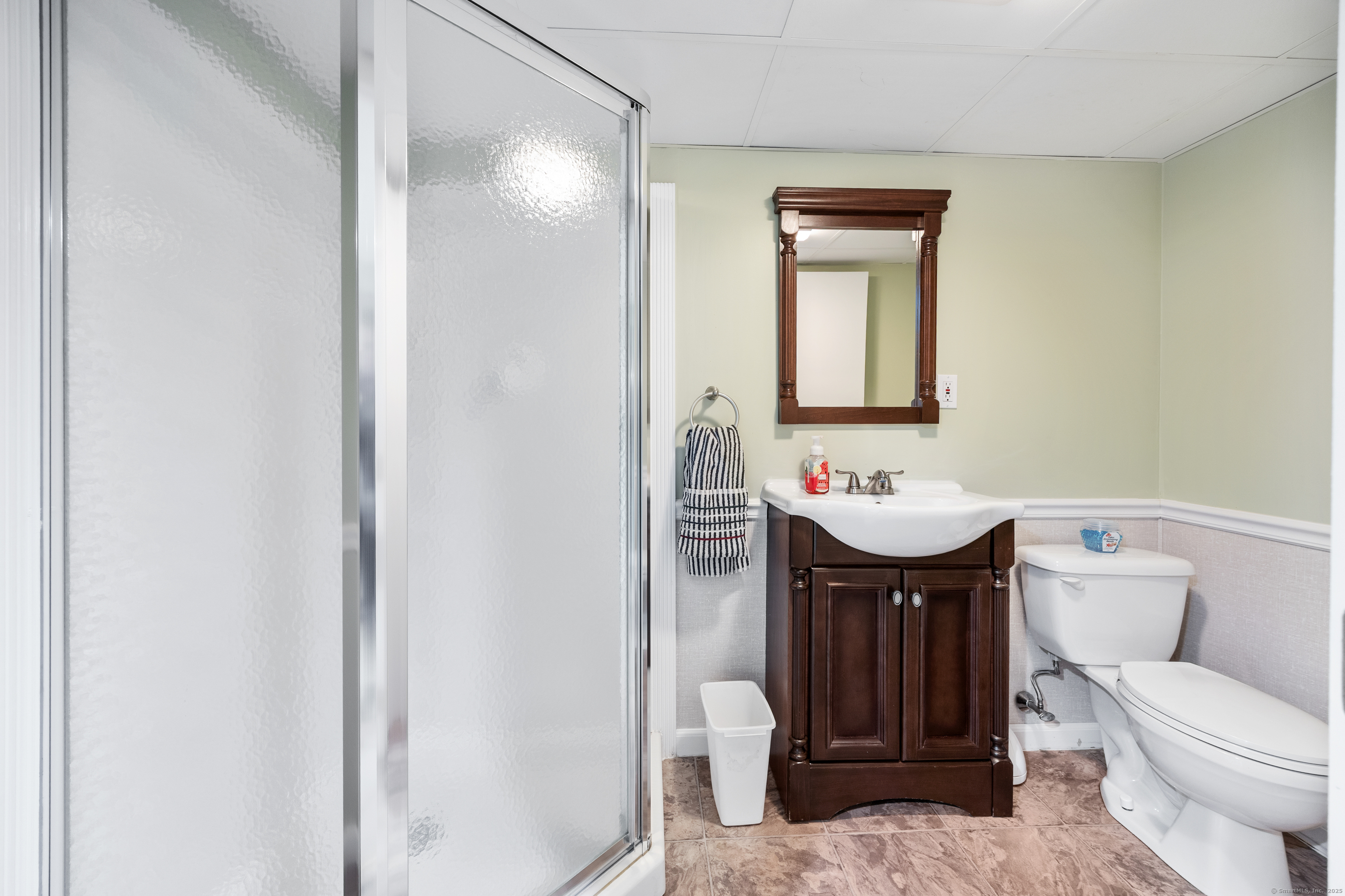 390 Carlton Drive, Cheshire, Connecticut image 35