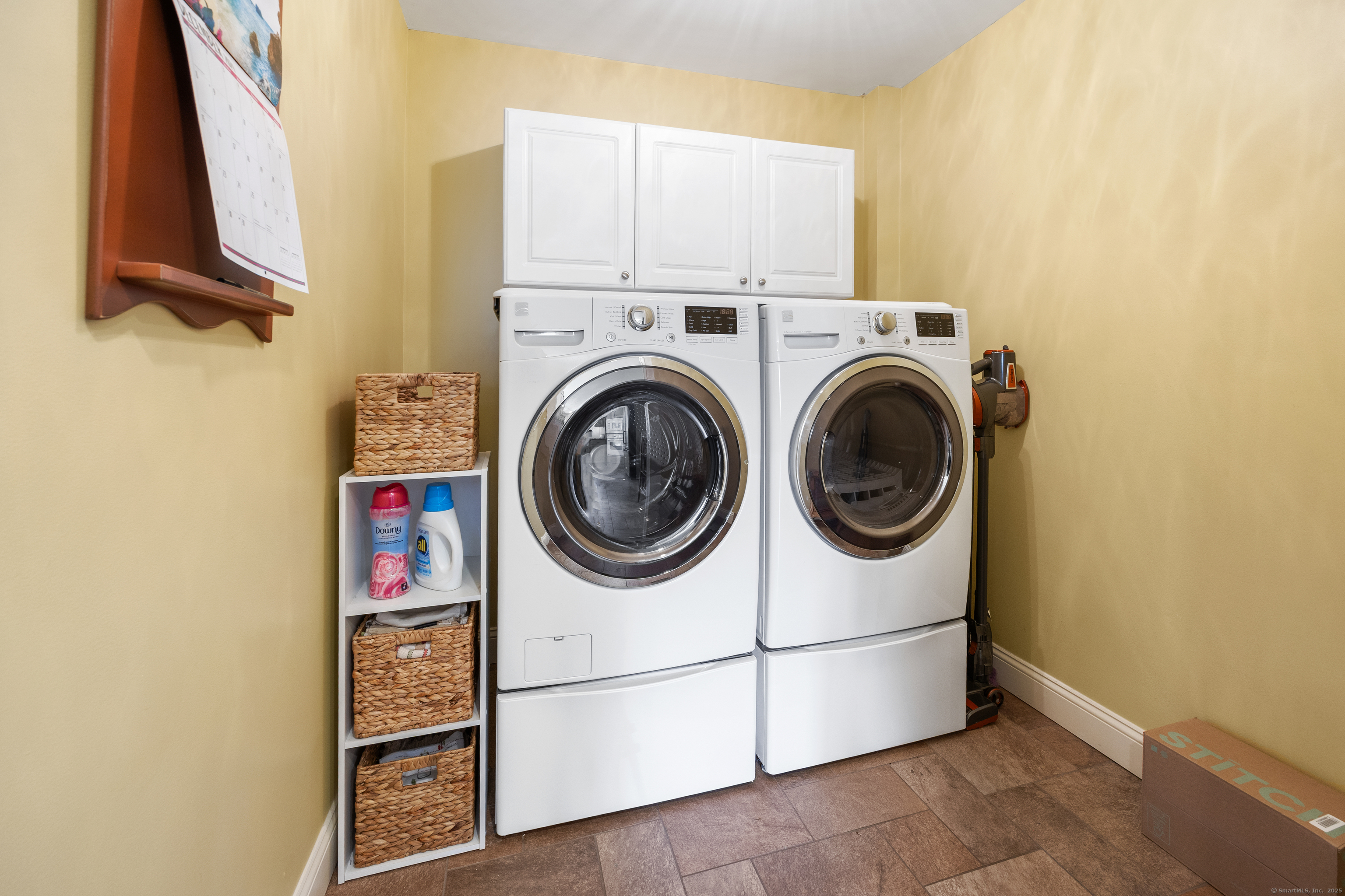 390 Carlton Drive, Cheshire, Connecticut image 29