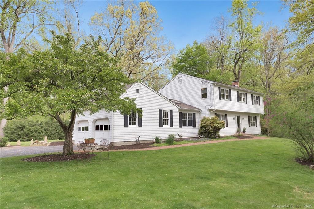 Photo 1 of 11 Colony Road, Westport, Connecticut, $740,000, Web #: 170191866