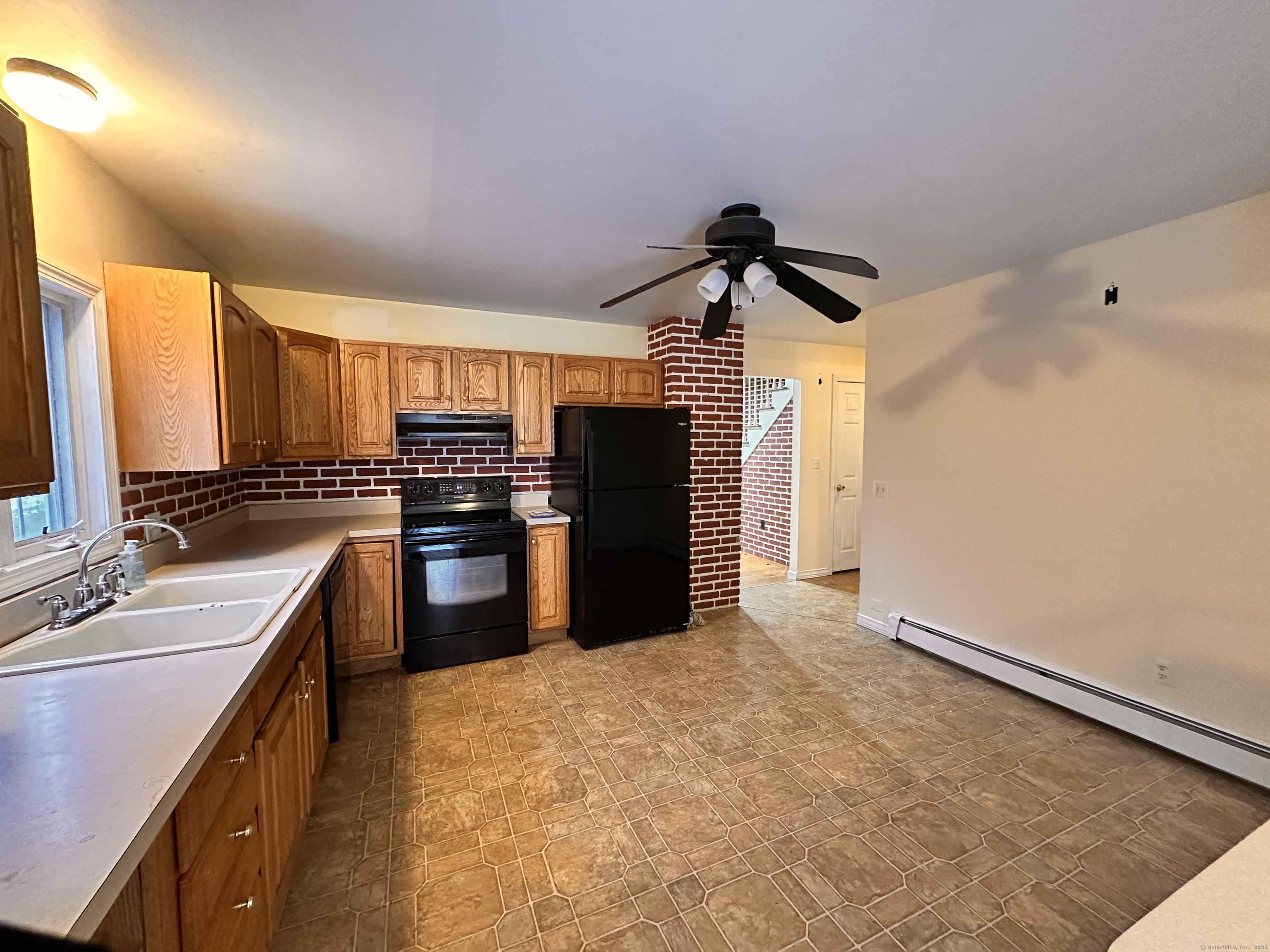 21 Avon Street, Ansonia, Connecticut image 9