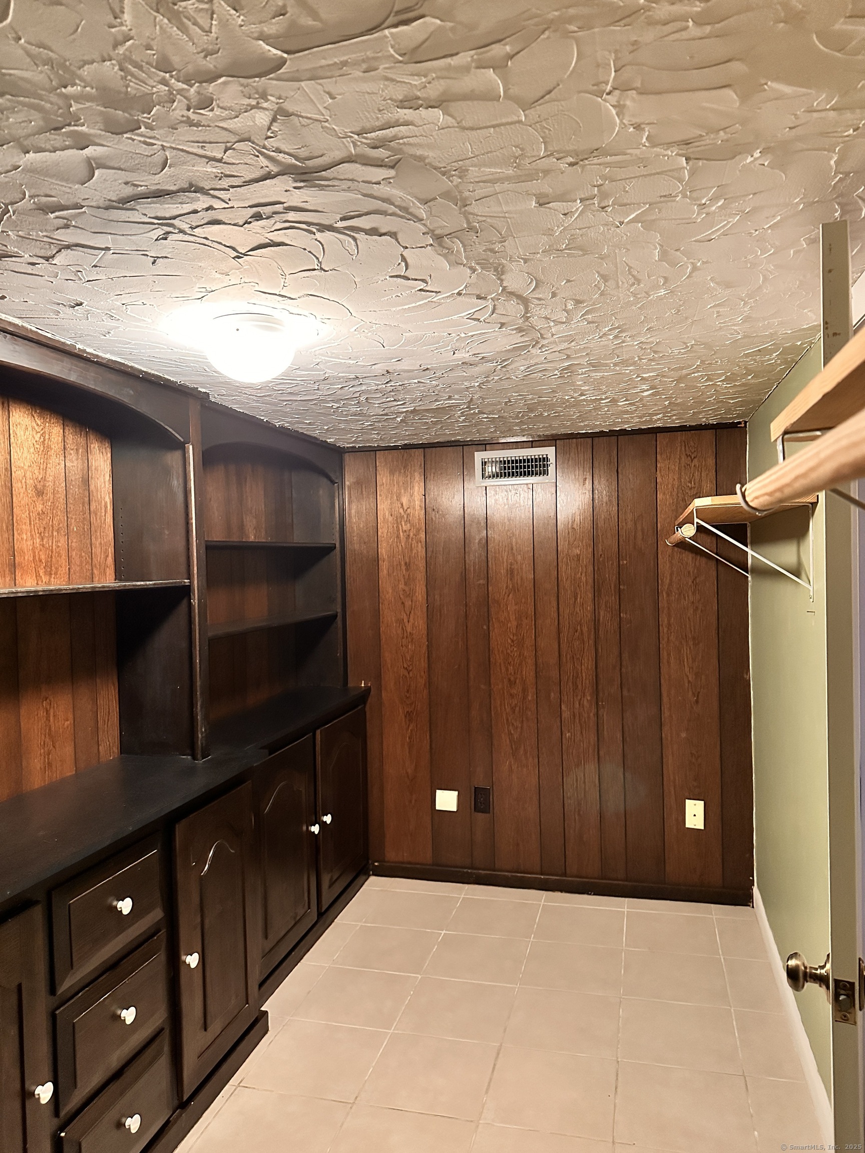 21 Avon Street, Ansonia, Connecticut image 30