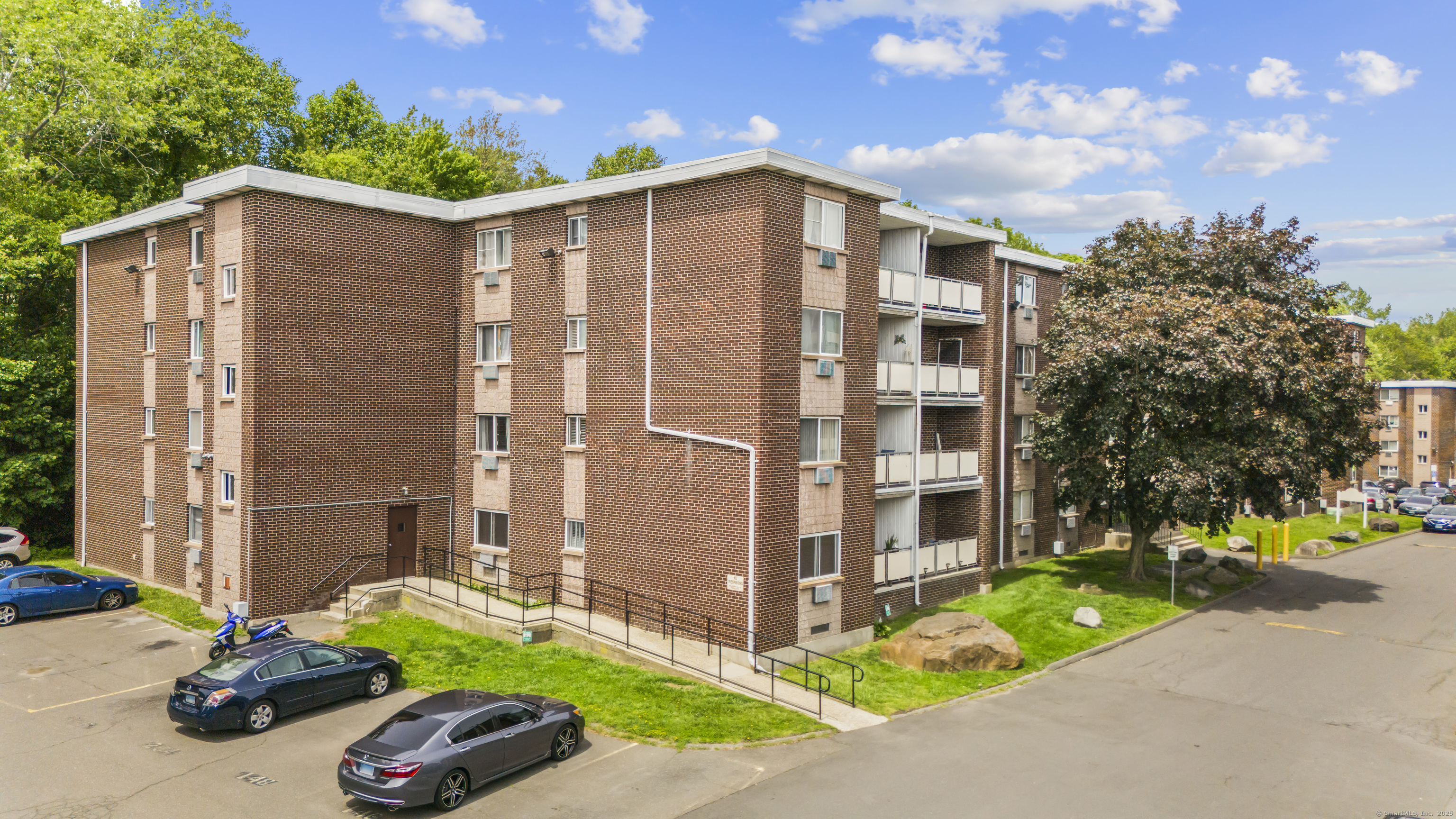 79 Claudia Drive #APT 254, West Haven, Connecticut image 2
