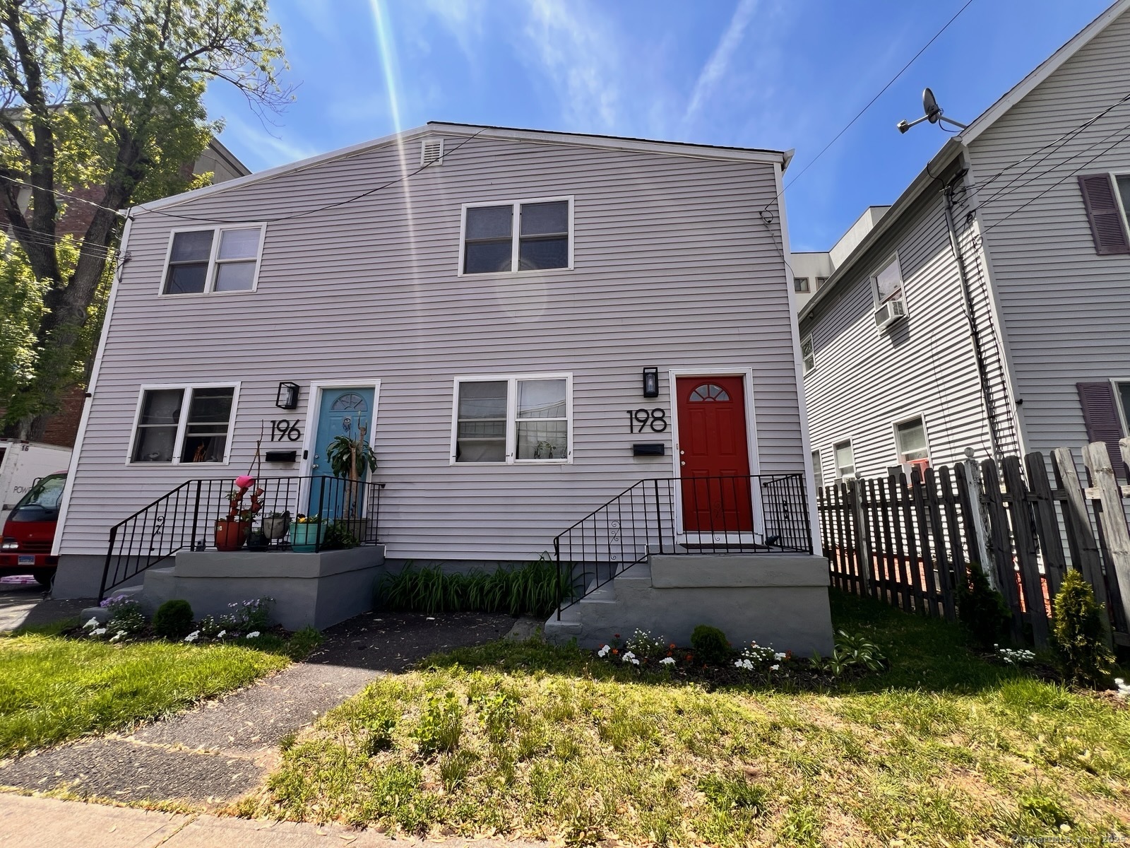 Franklin Street 2nd Floor, Stamford, Connecticut - 3 Bedrooms  
1 Bathrooms  
10 Rooms - 