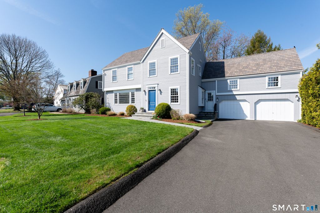 Photo of 187 Dolphin Cove Quay, Stamford, CT 06902 (MLS # 24170061)