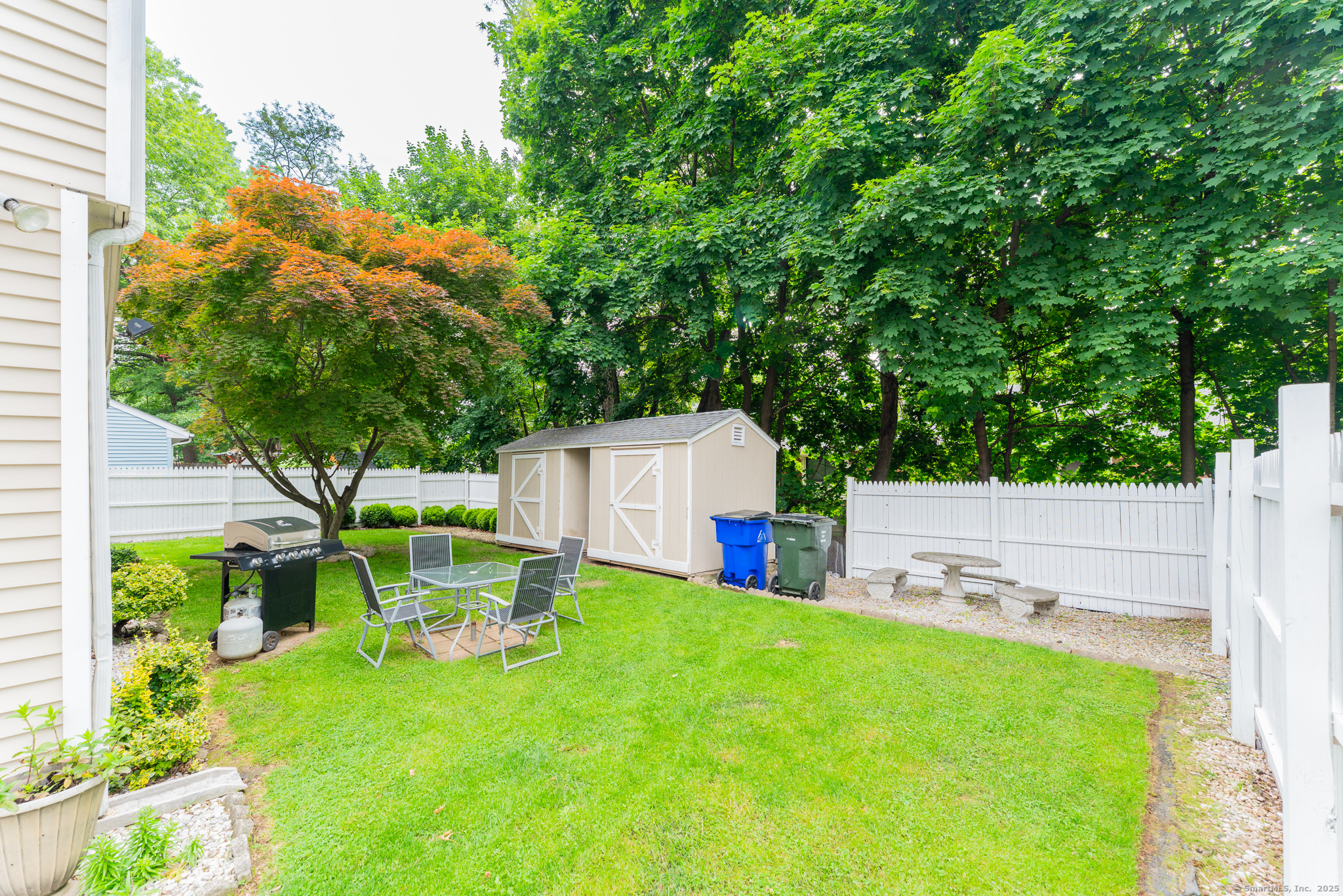 West Hartford, Connecticut 06110, United States, 4 Bedrooms Bedrooms, ,2 BathroomsBathrooms,Residential,Pending,145678