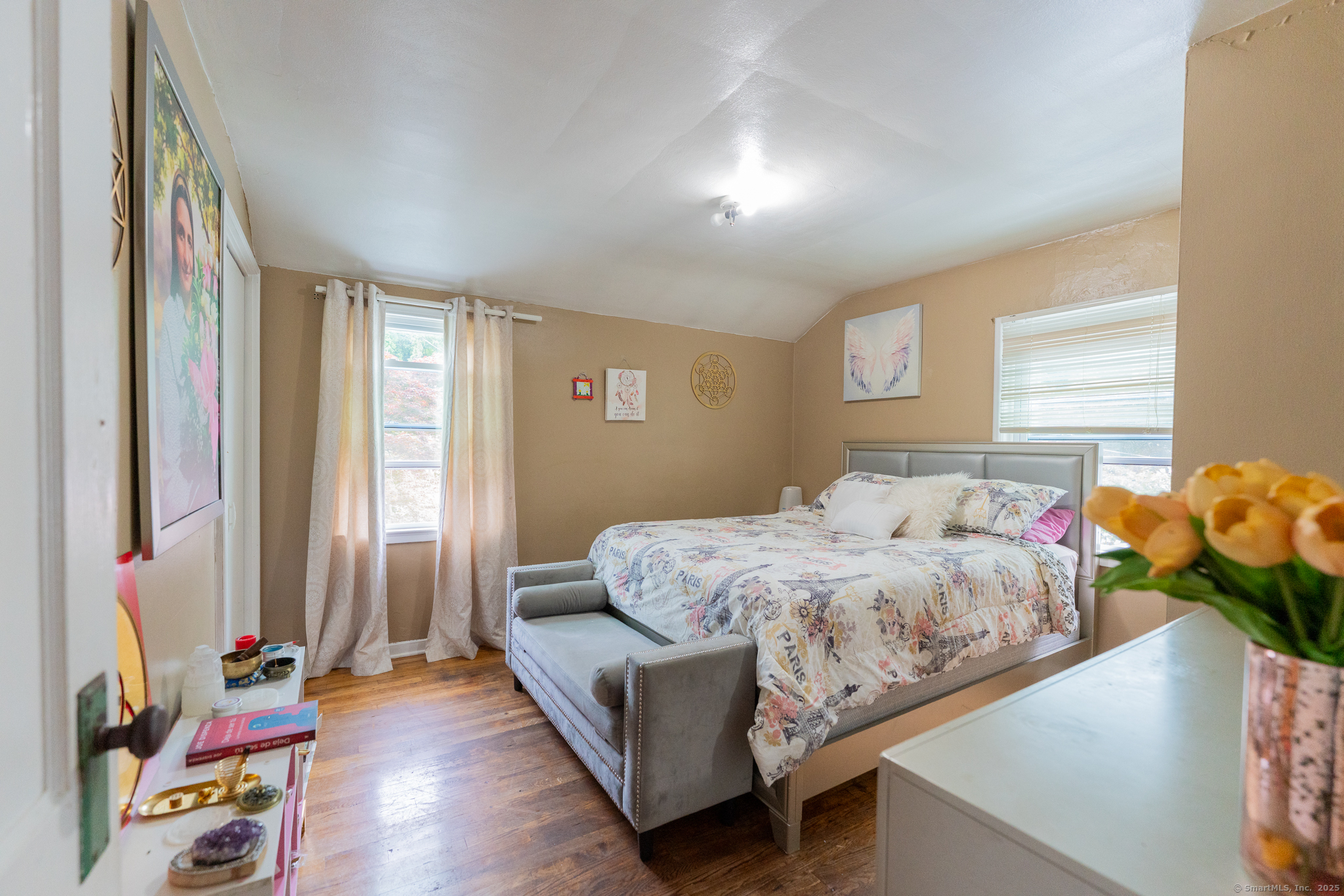 West Hartford, Connecticut 06110, United States, 4 Bedrooms Bedrooms, ,2 BathroomsBathrooms,Residential,Pending,145678