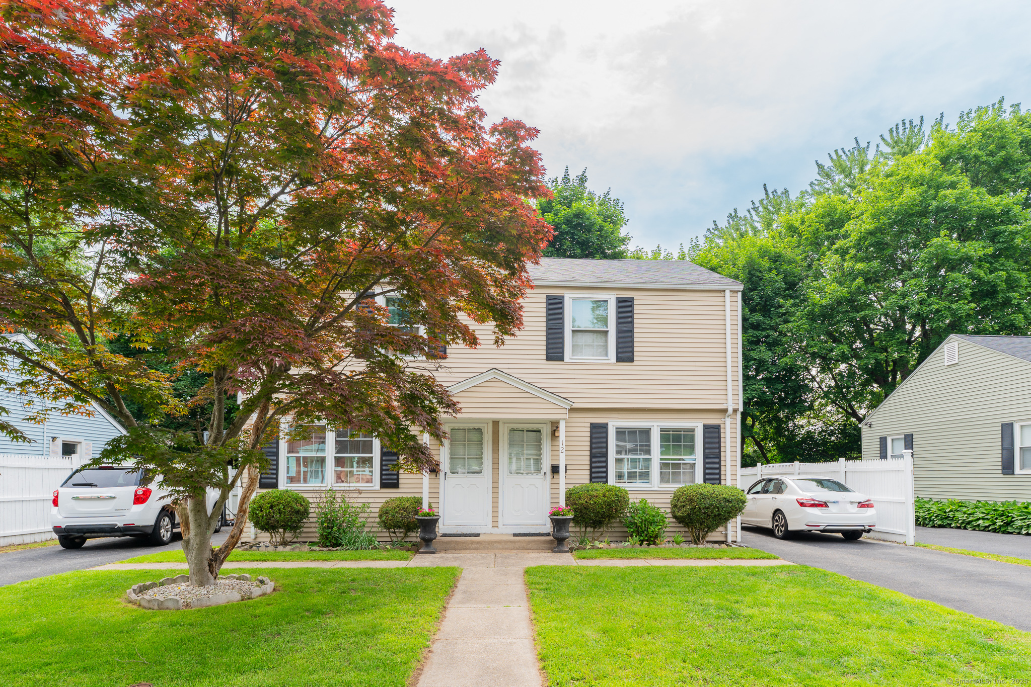 West Hartford, Connecticut 06110, United States, 4 Bedrooms Bedrooms, ,2 BathroomsBathrooms,Residential,Pending,145678