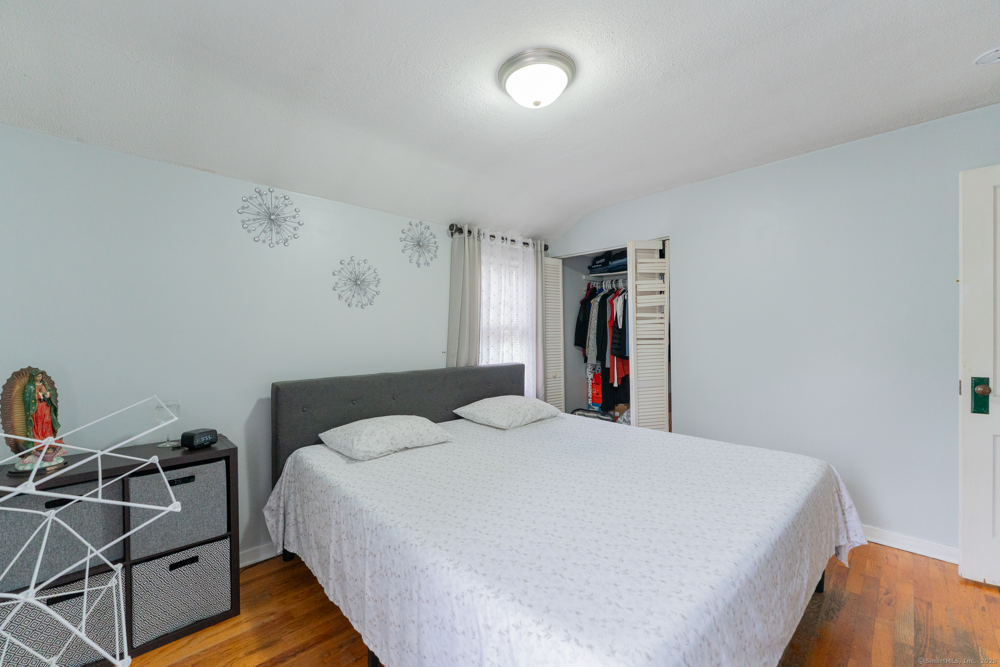 West Hartford, Connecticut 06110, United States, 4 Bedrooms Bedrooms, ,2 BathroomsBathrooms,Residential,Pending,145678