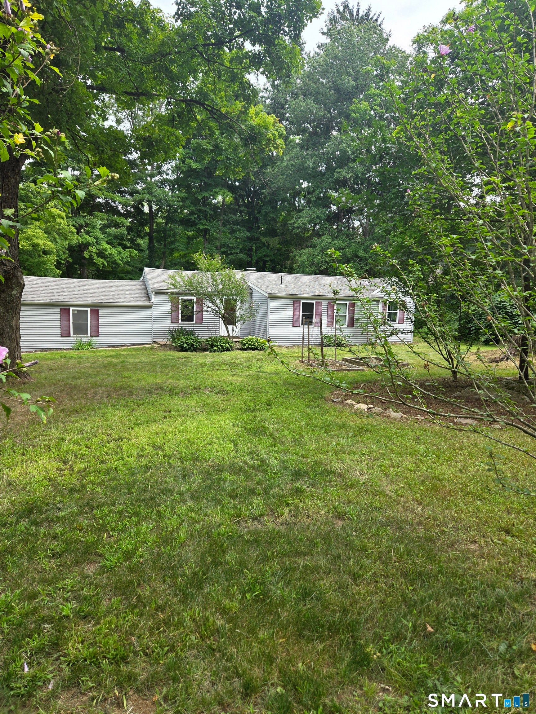 26 Seagraves Road