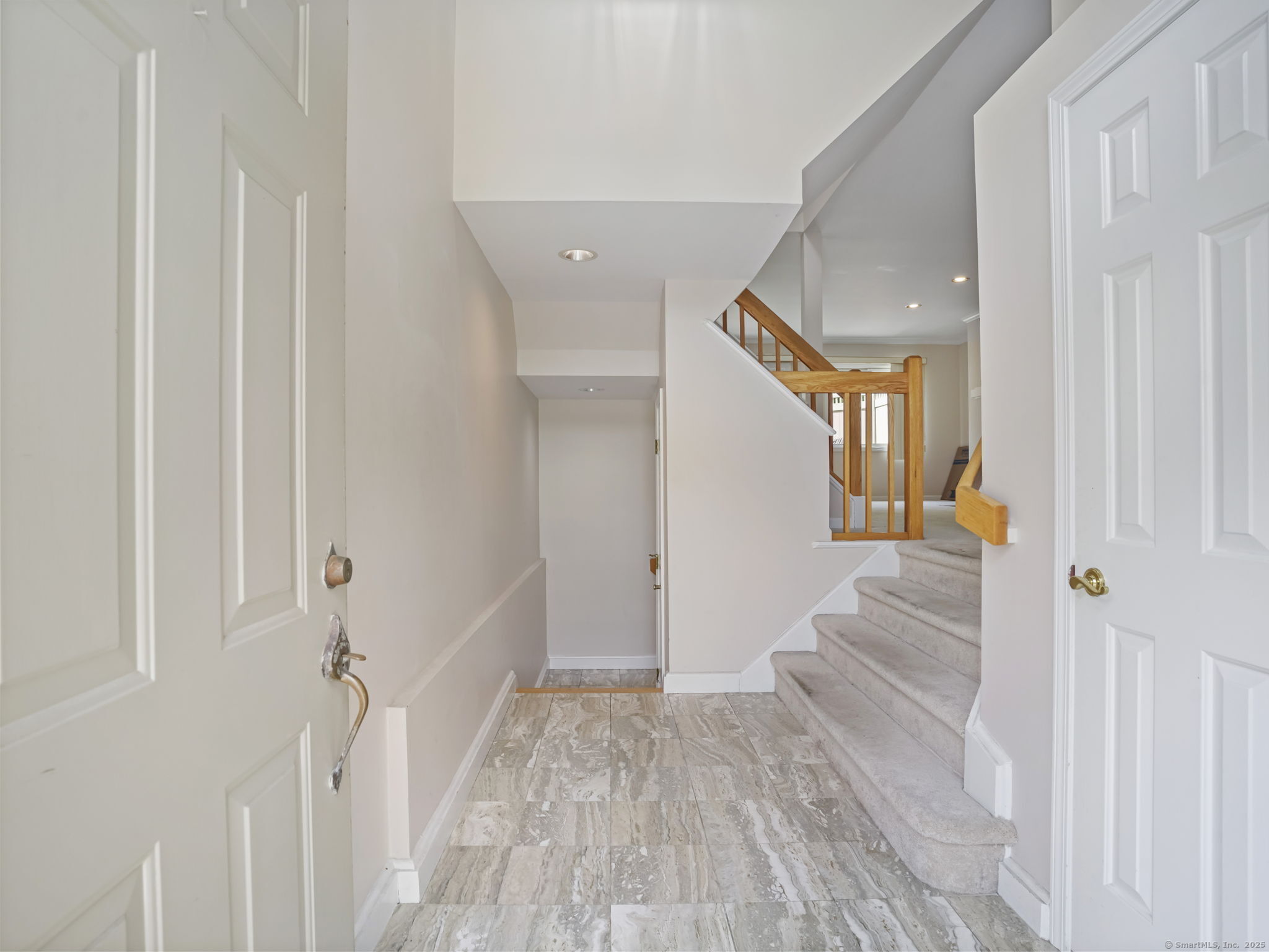 11 Boulevard Drive 10-44