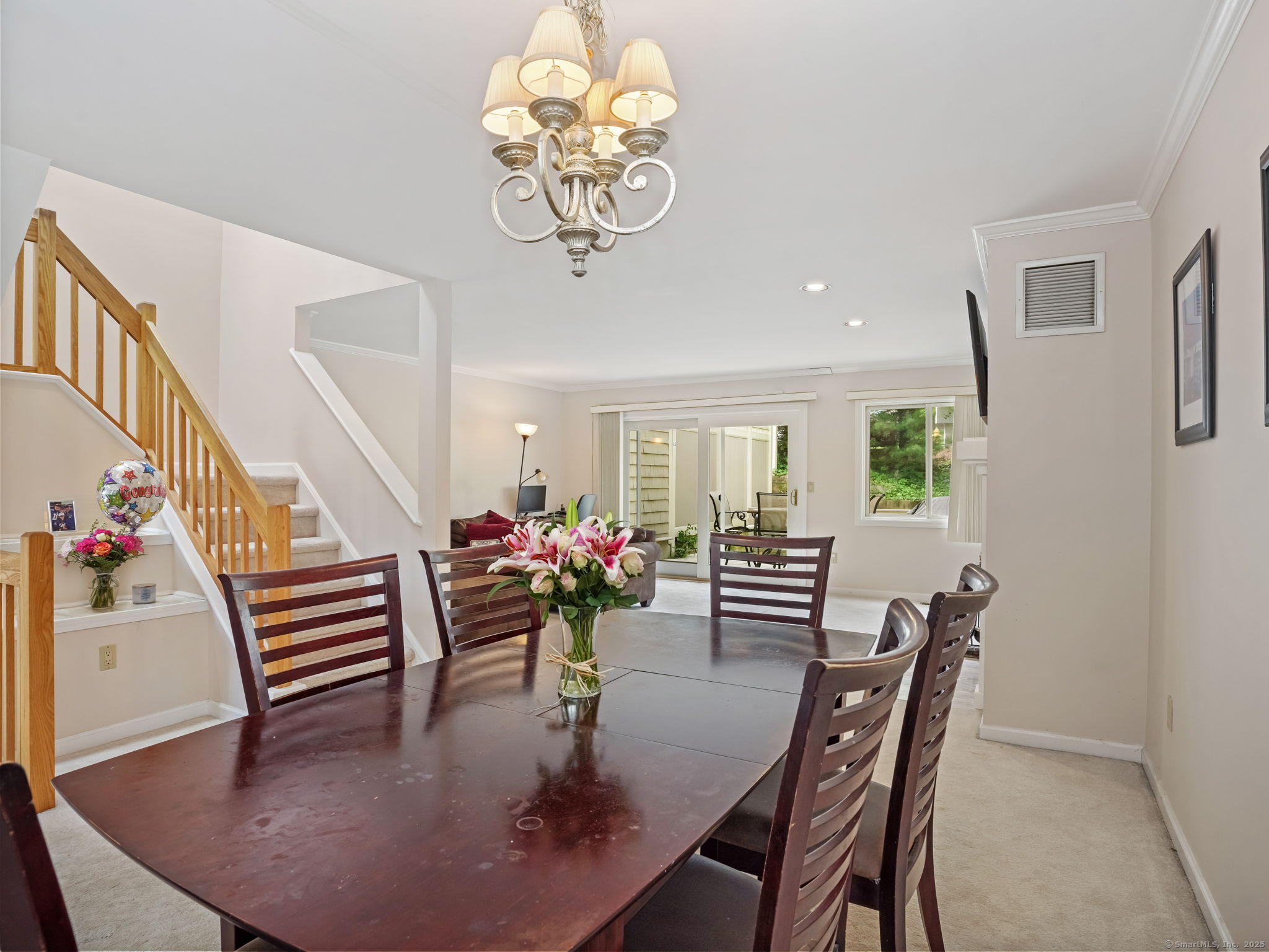11 Boulevard Drive 10-44