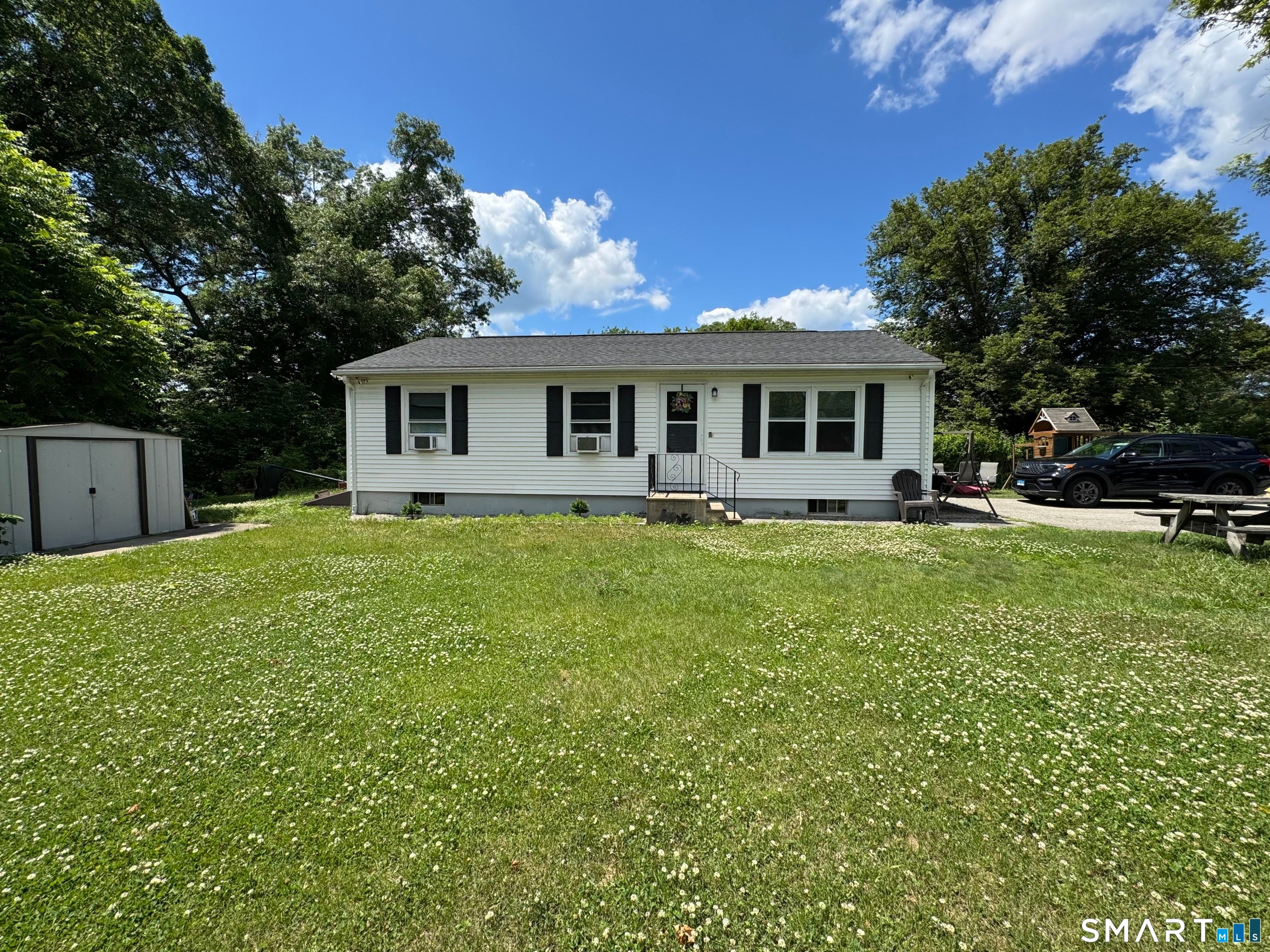 57 Litchfield Avenue