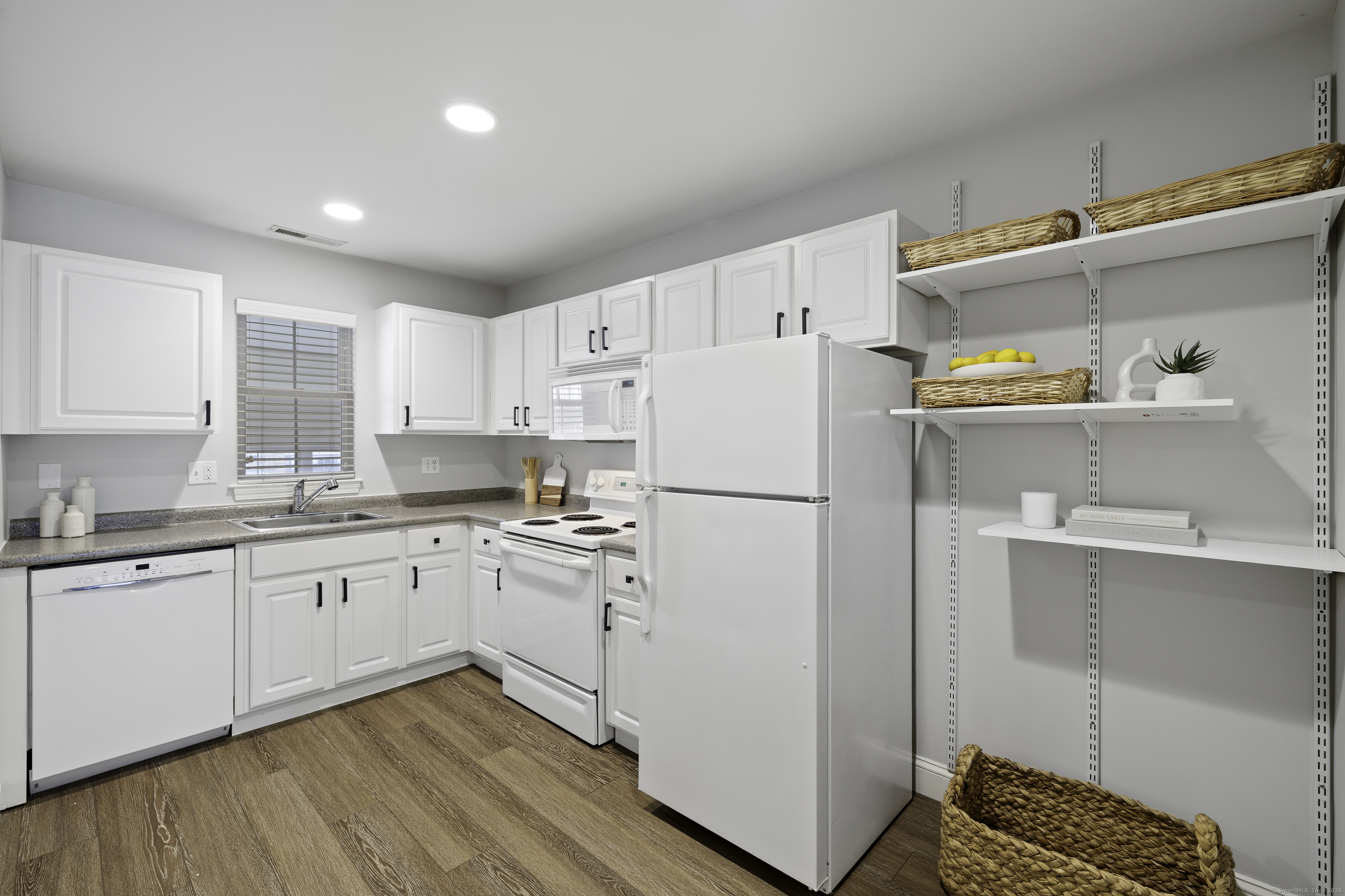 49 Glenbrook Road #APT 209, Stamford, Connecticut image 8