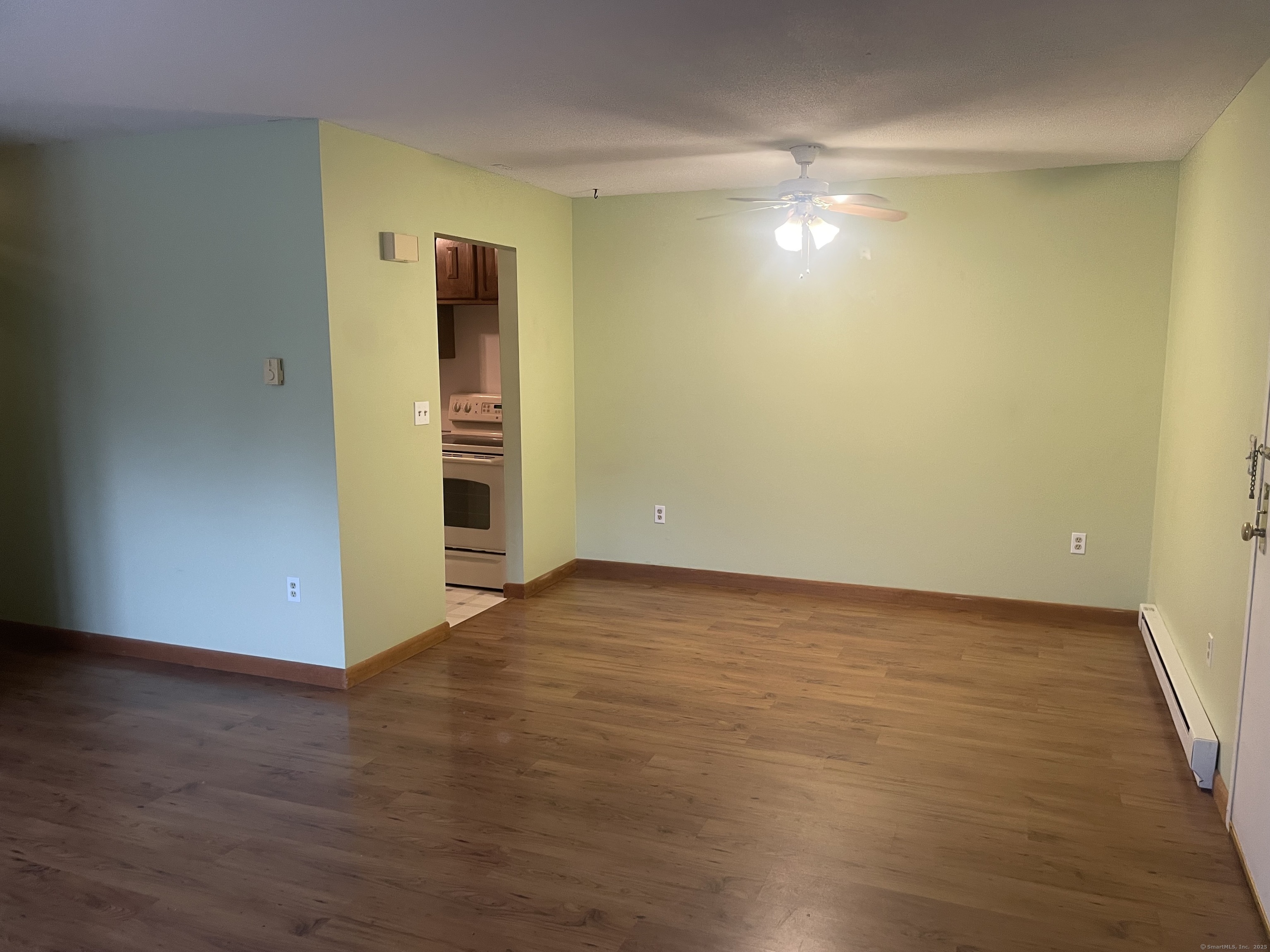 36 Thompson Road #APT B, Manchester, Connecticut image 2