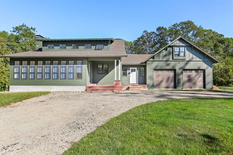 Photo of 36 Moose Hill Road, Trumbull, CT 06611 (MLS # 24131069)