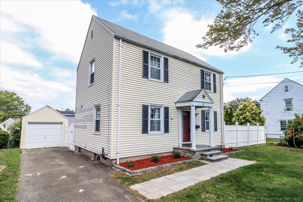 40 Laughlin Road East