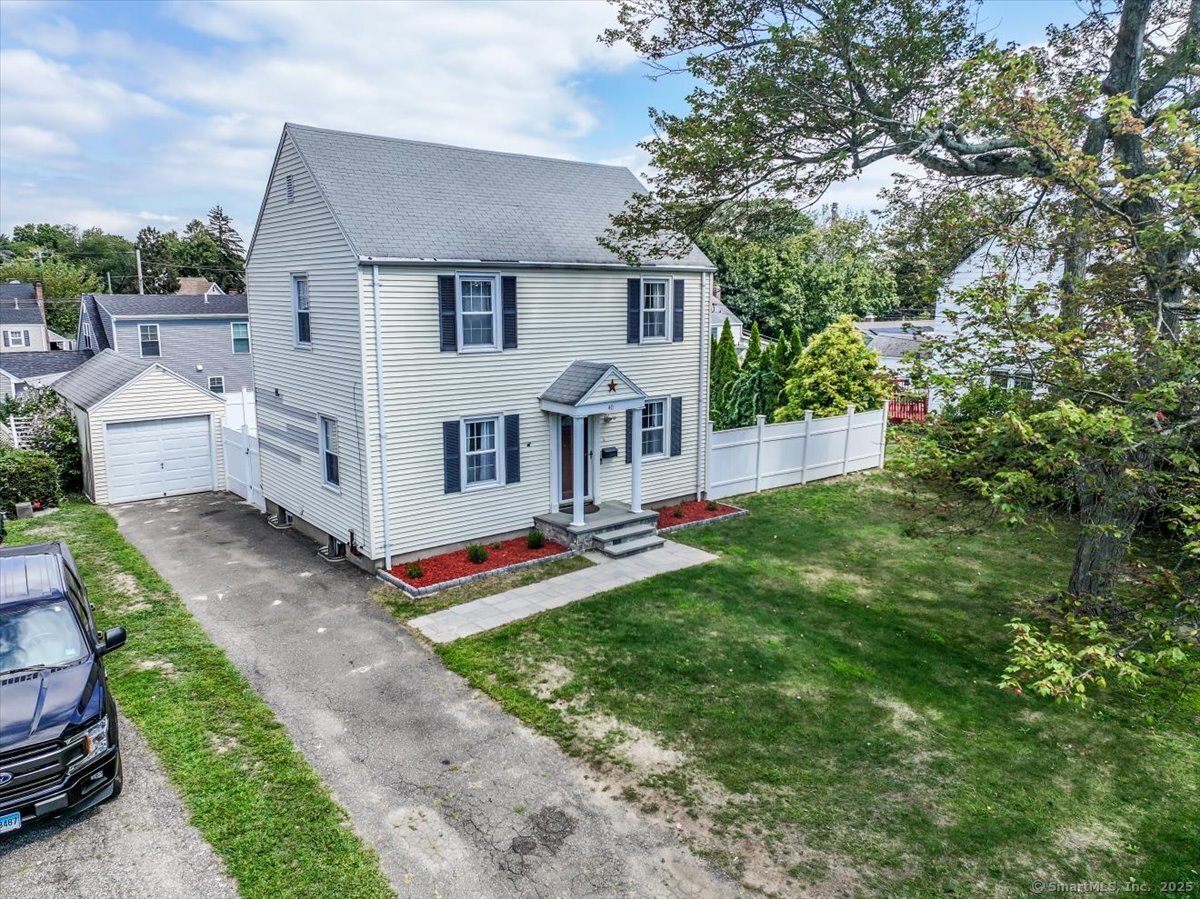 40 Laughlin Road East
