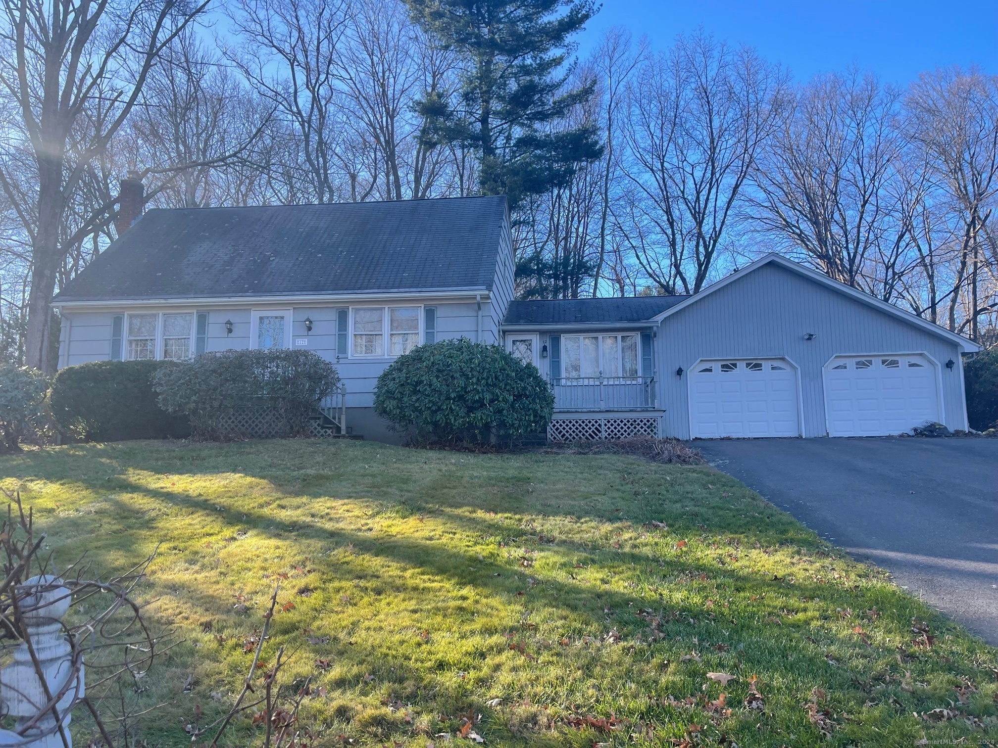 12 Glenn Drive, Tolland, Connecticut - 3 Bedrooms  
2 Bathrooms  
7 Rooms - 