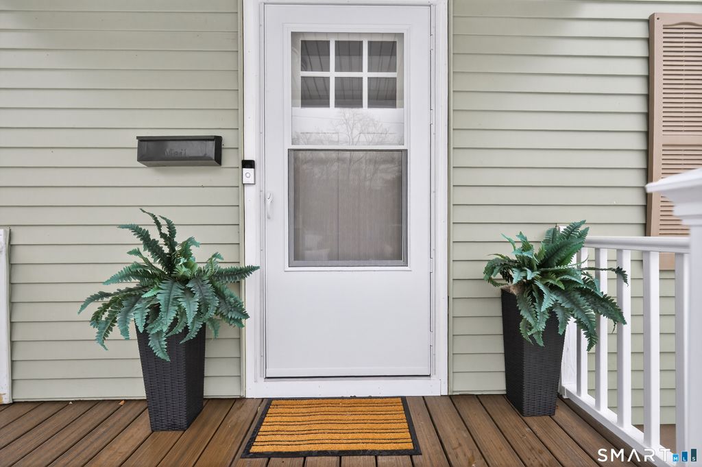 Photo of 15 Evelyn Road, Derby, CT 06418 (MLS # 24153998)