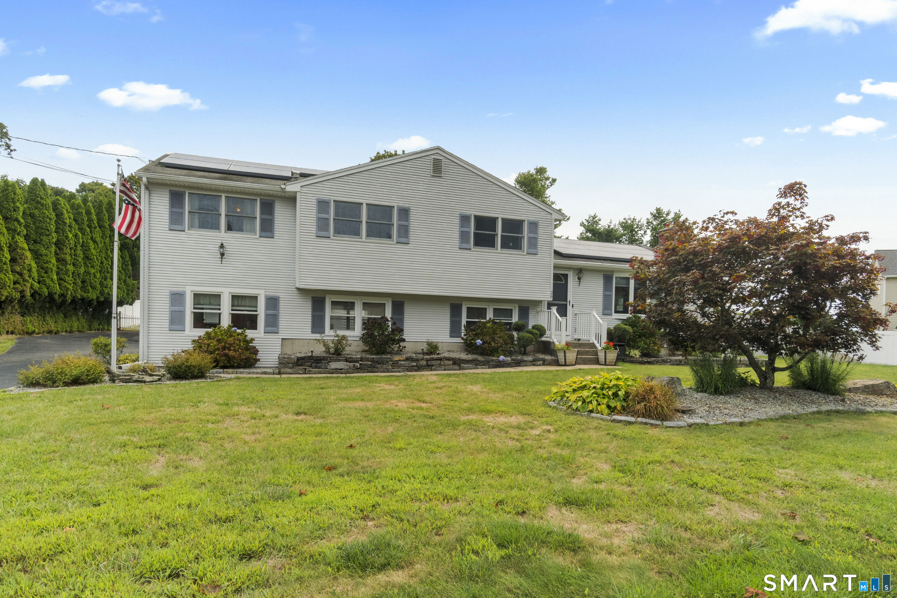 26 Willard Avenue