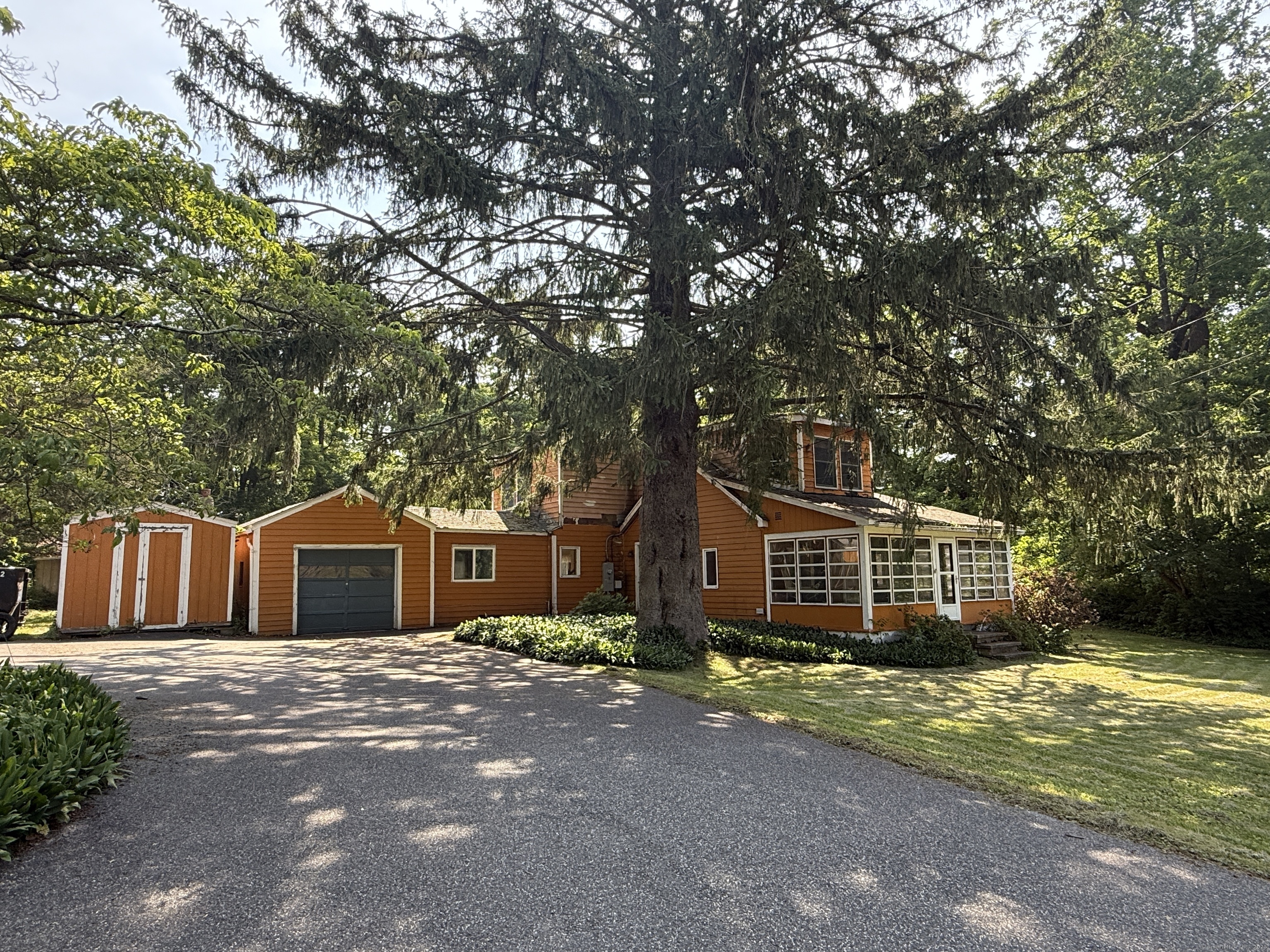 Property for Sale at Obtuse Road, Brookfield, Connecticut - Bedrooms: 3 
Bathrooms: 2 
Rooms: 6  - $299,900