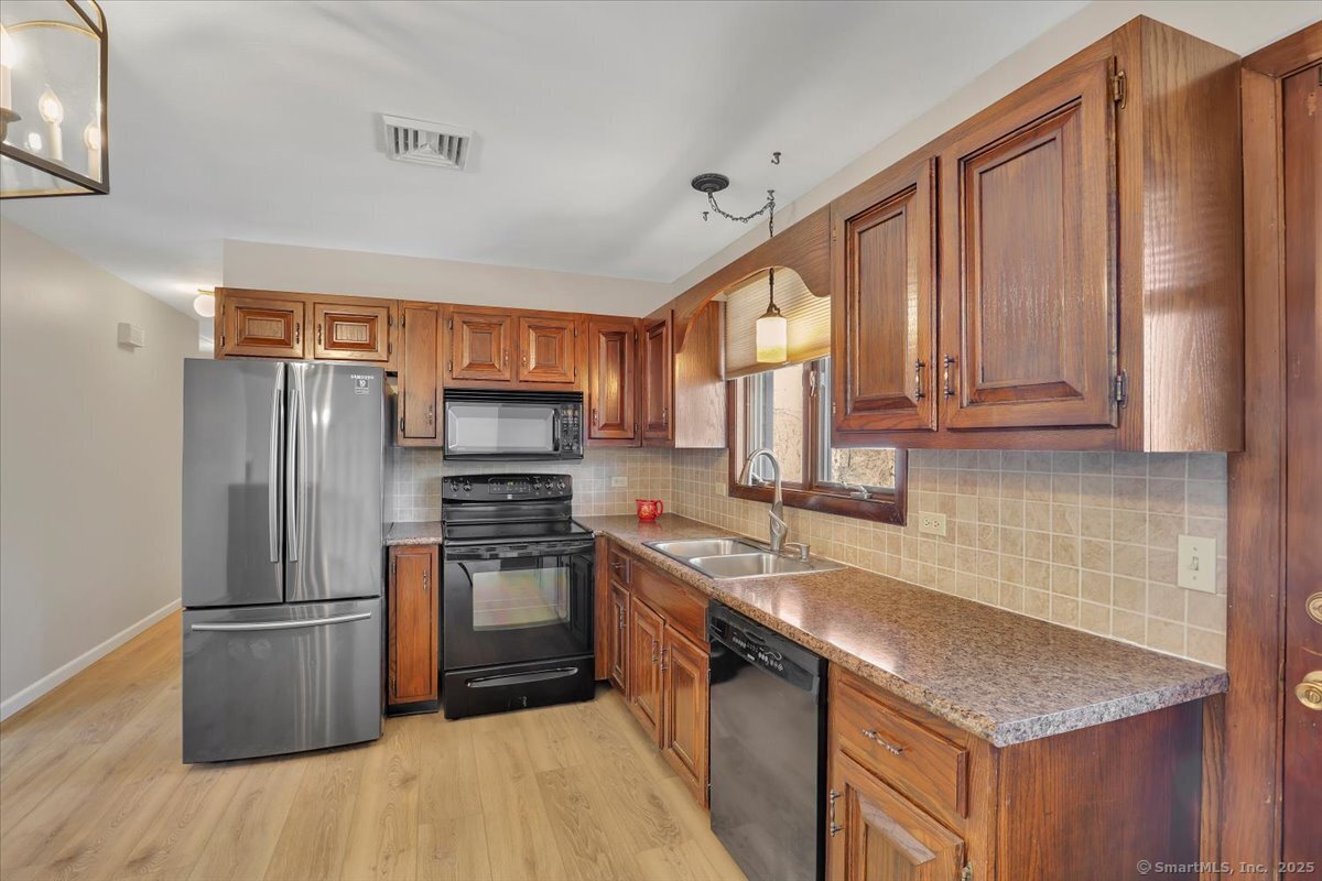 345 Evening Star Drive, Naugatuck, Connecticut image 7
