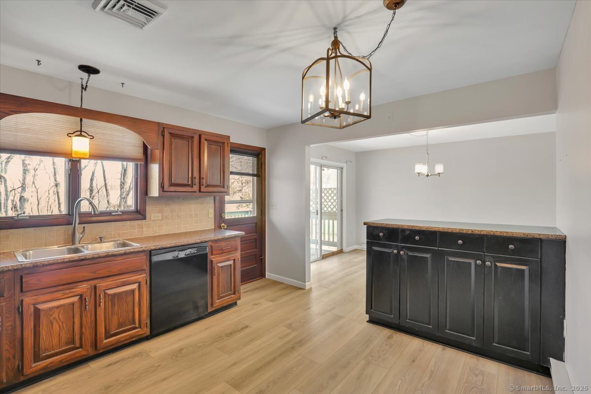 345 Evening Star Drive, Naugatuck, Connecticut image 8