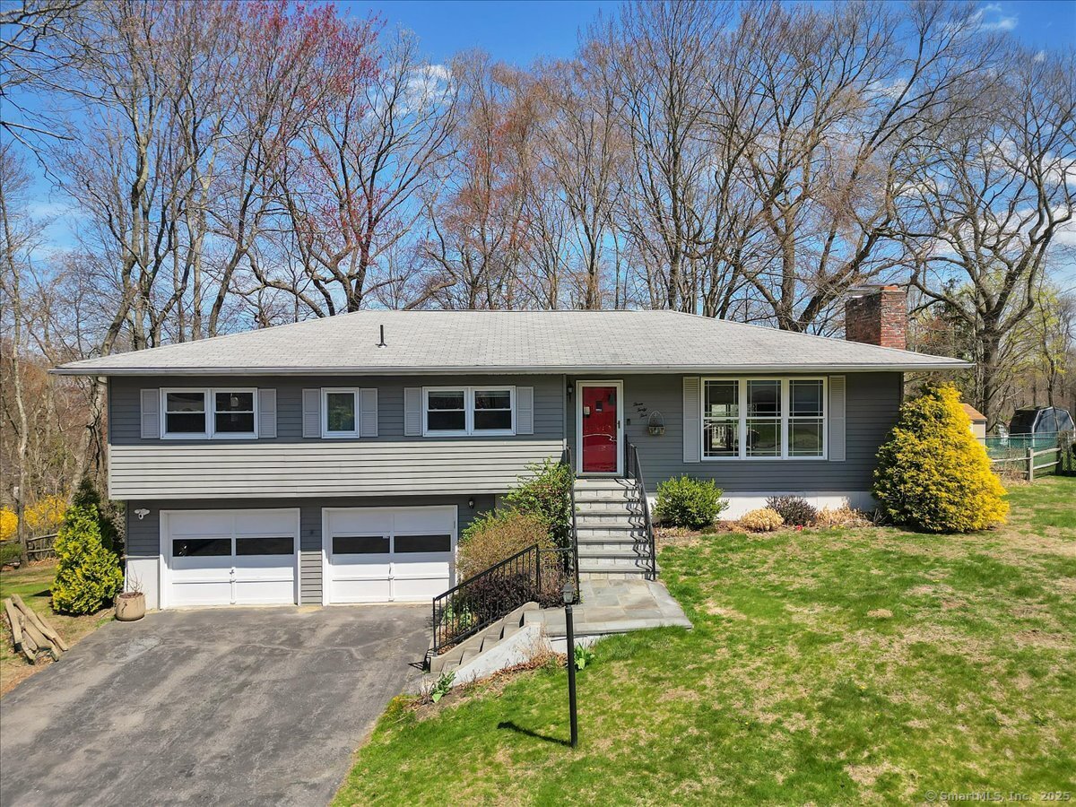 345 Evening Star Drive, Naugatuck, Connecticut image 32