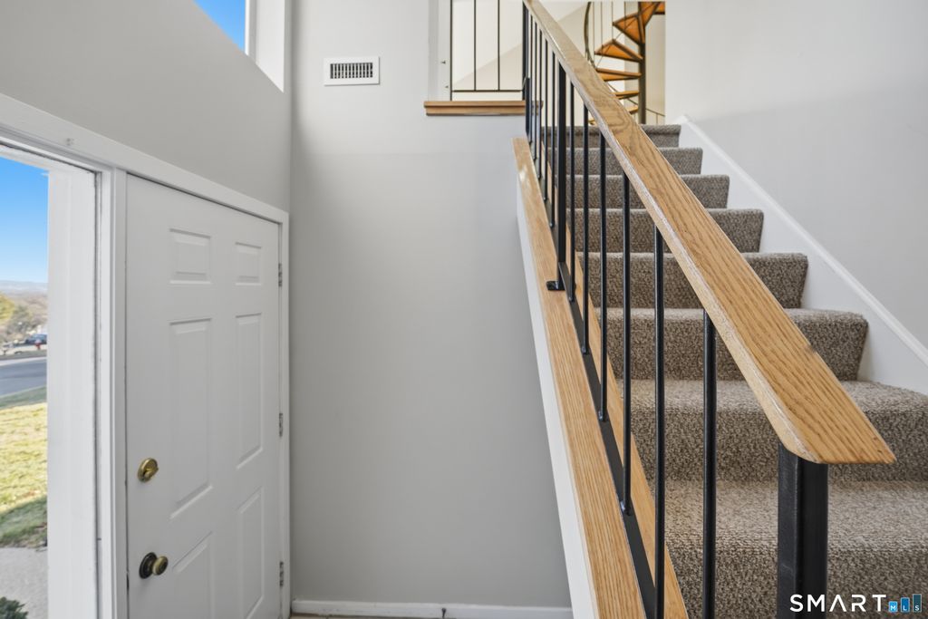 Photo of 3 Hunters Run #3, Cromwell, CT 06416 (MLS # 24145908)