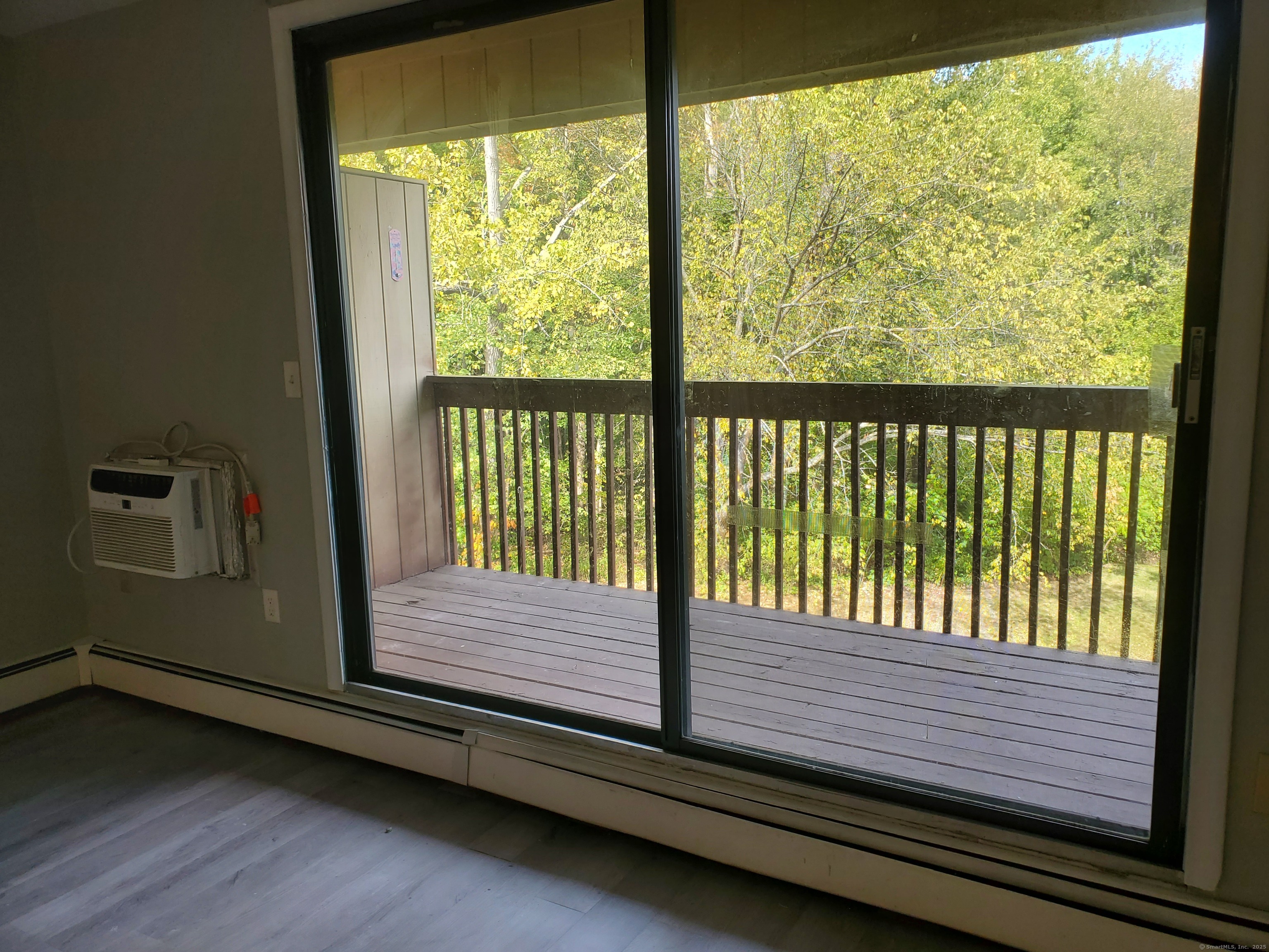 Cromwell, Connecticut 06416, United States, 2 Bedrooms Bedrooms, ,2 BathroomsBathrooms,Residential,Pending,215281