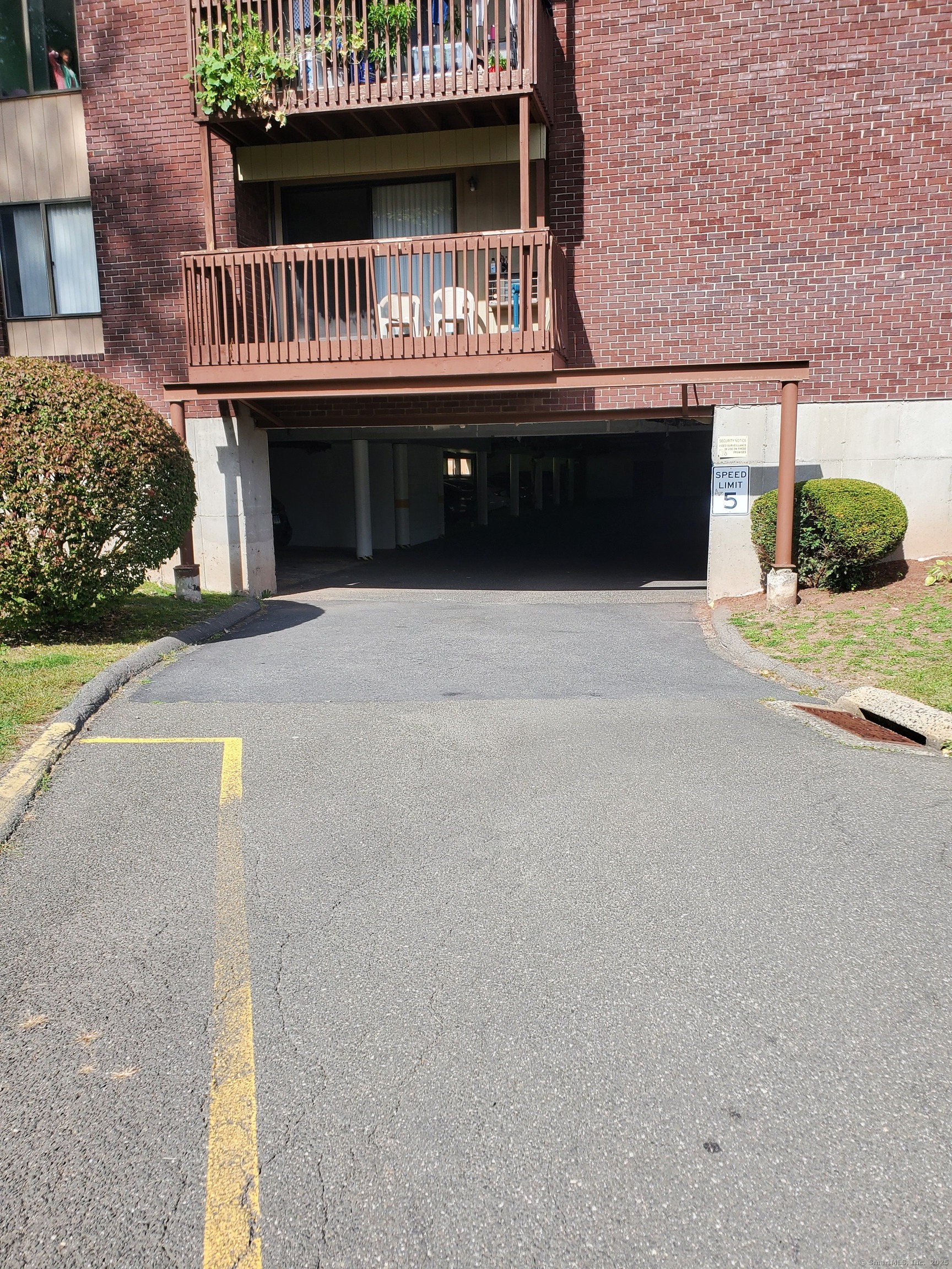 Cromwell, Connecticut 06416, United States, 2 Bedrooms Bedrooms, ,2 BathroomsBathrooms,Residential,Pending,215281