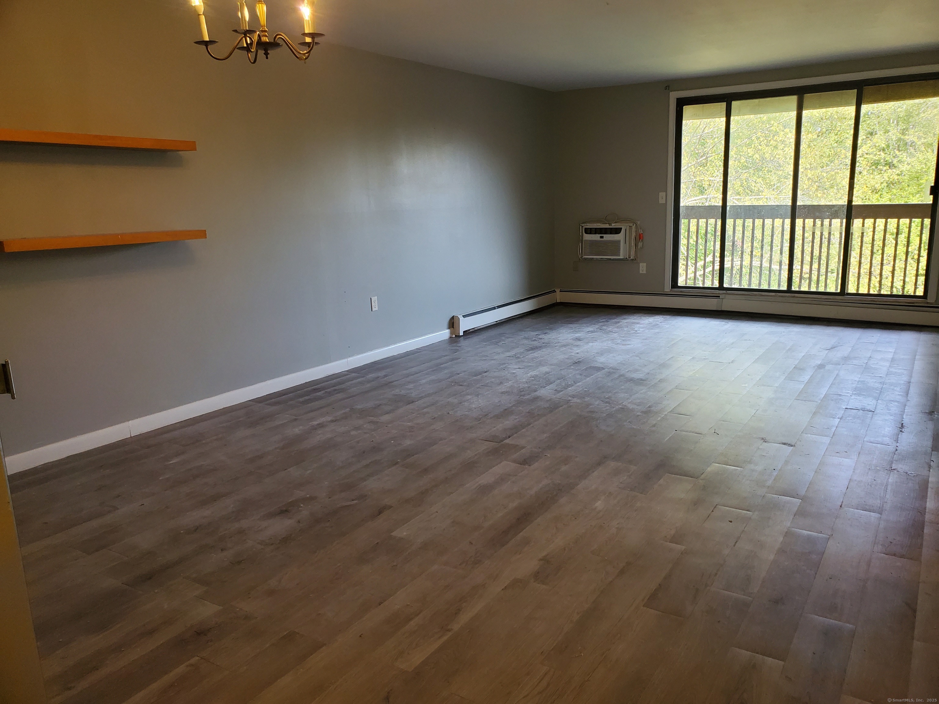 Cromwell, Connecticut 06416, United States, 2 Bedrooms Bedrooms, ,2 BathroomsBathrooms,Residential,Pending,215281