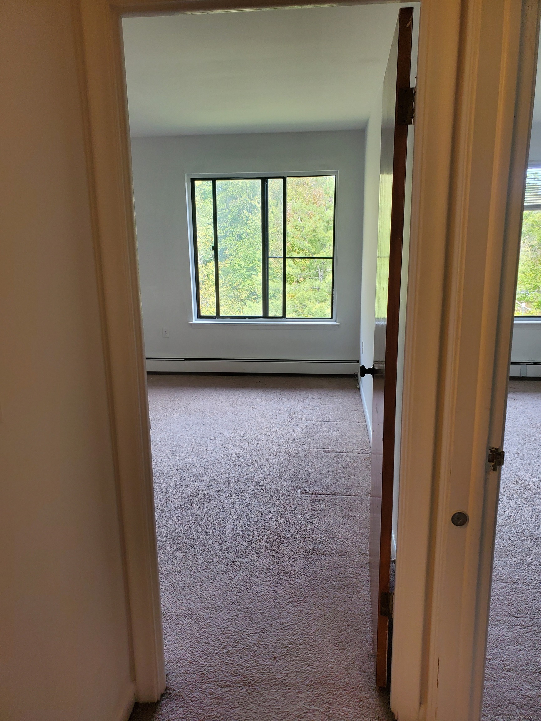 Cromwell, Connecticut 06416, United States, 2 Bedrooms Bedrooms, ,2 BathroomsBathrooms,Residential,Pending,215281