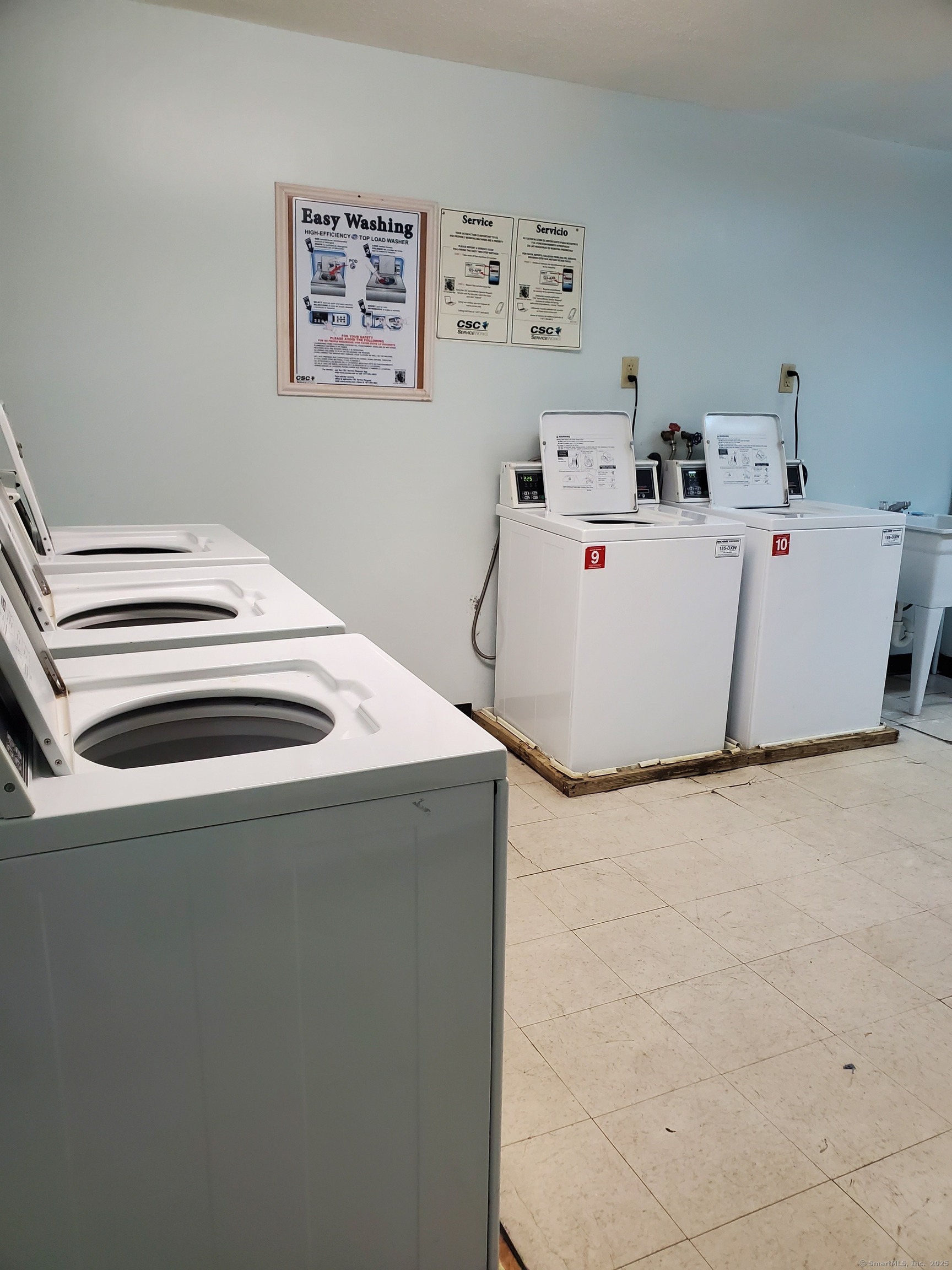 Cromwell, Connecticut 06416, United States, 2 Bedrooms Bedrooms, ,2 BathroomsBathrooms,Residential,Pending,215281