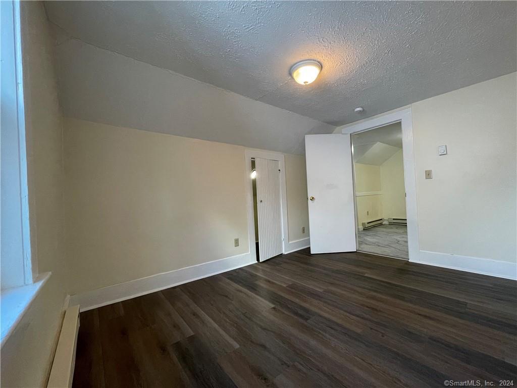 Canton, Connecticut 06019, United States, 3 Bedrooms Bedrooms, ,1 BathroomBathrooms,Residential,Pending,84192