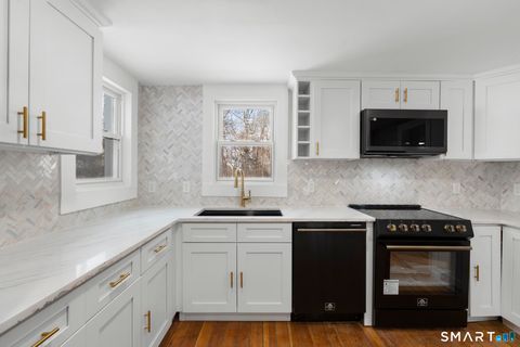 Tiny photo for 712 Main Street, Glastonbury, CT 06073 (MLS # 24082623)